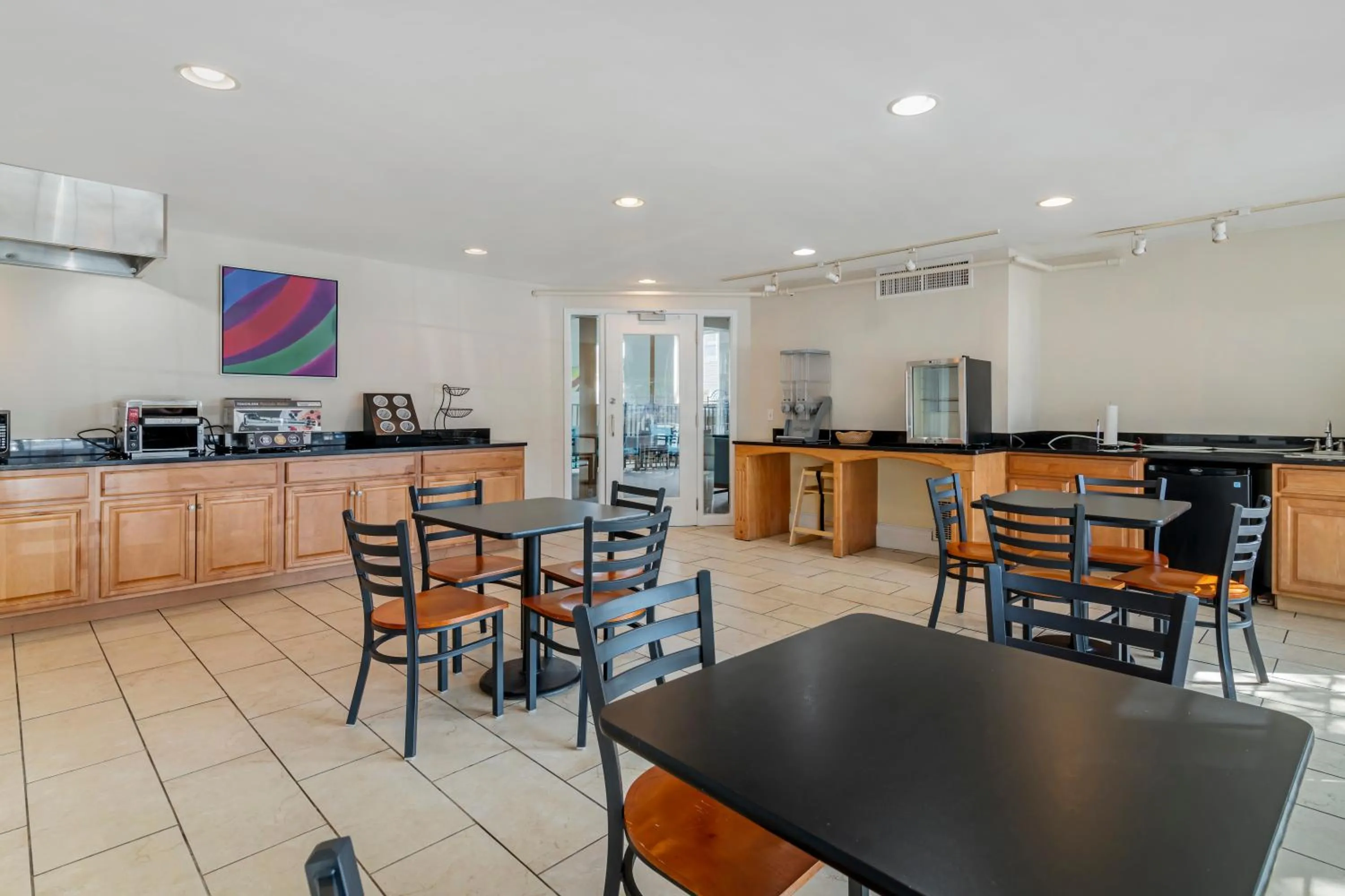 Breakfast in Downtown Dover Inn