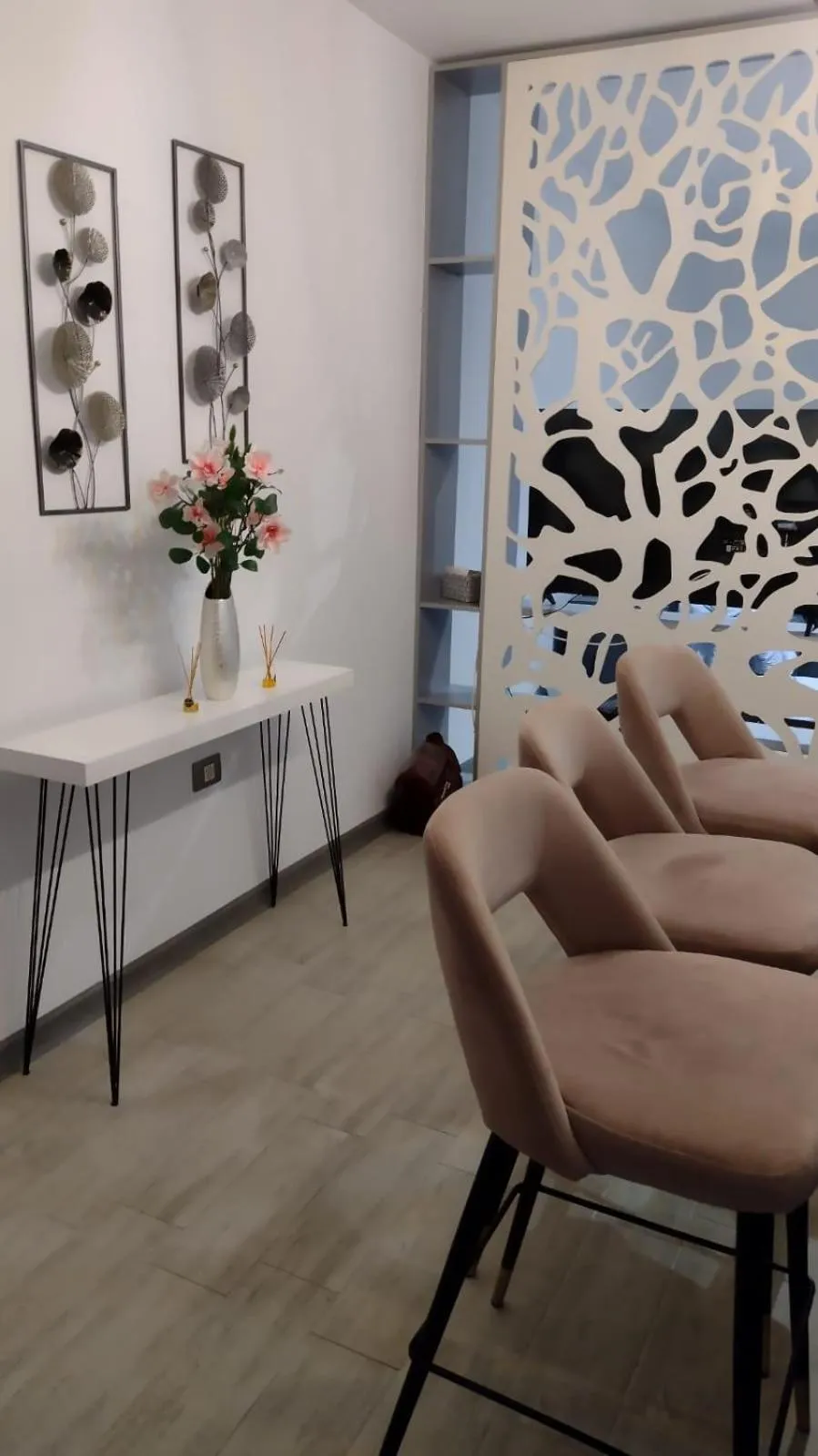 Living room in AMRA APART - Complex Alezzi