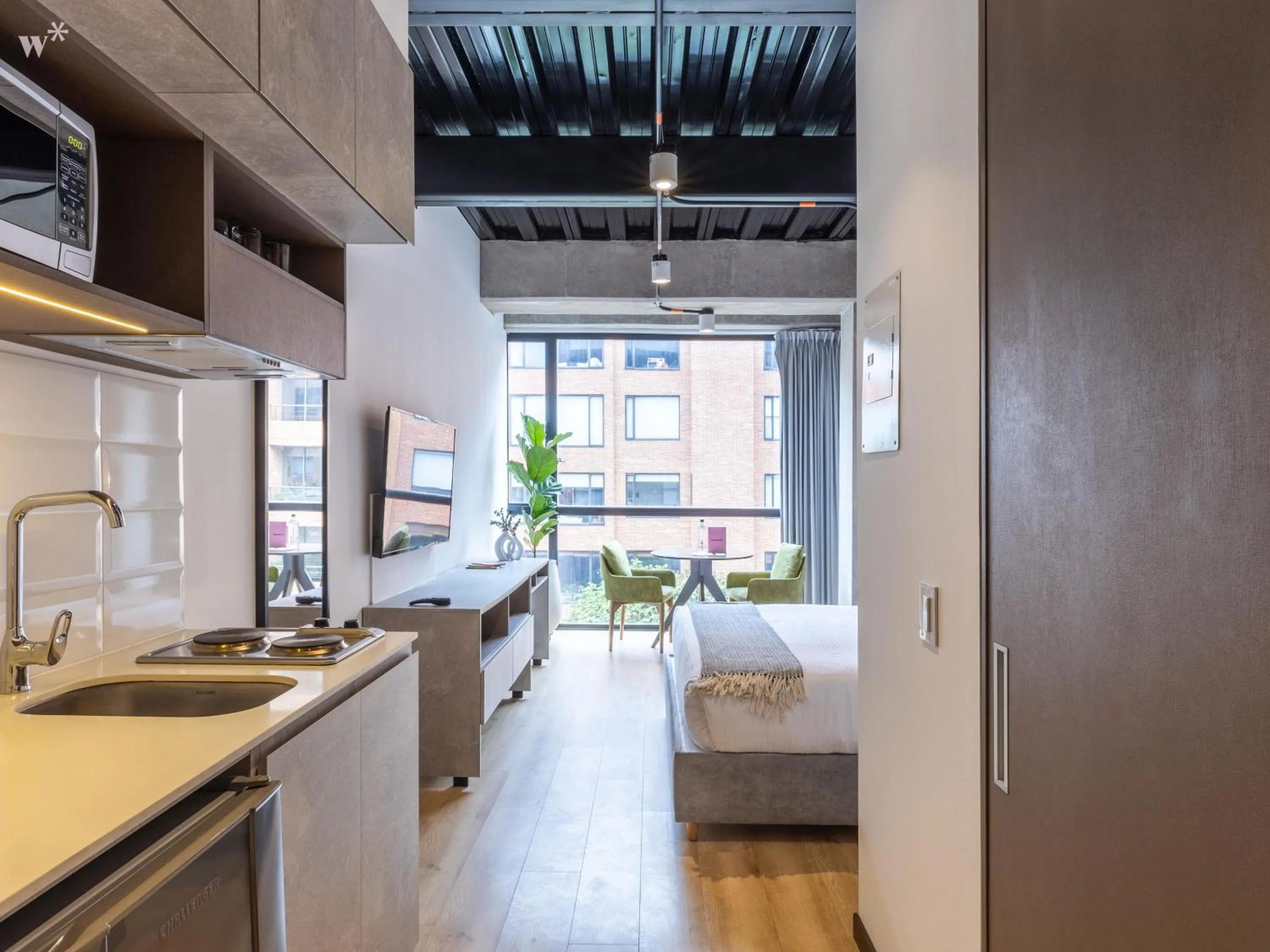 Kitchen or kitchenette, Bed in Beliving by Wynwood House