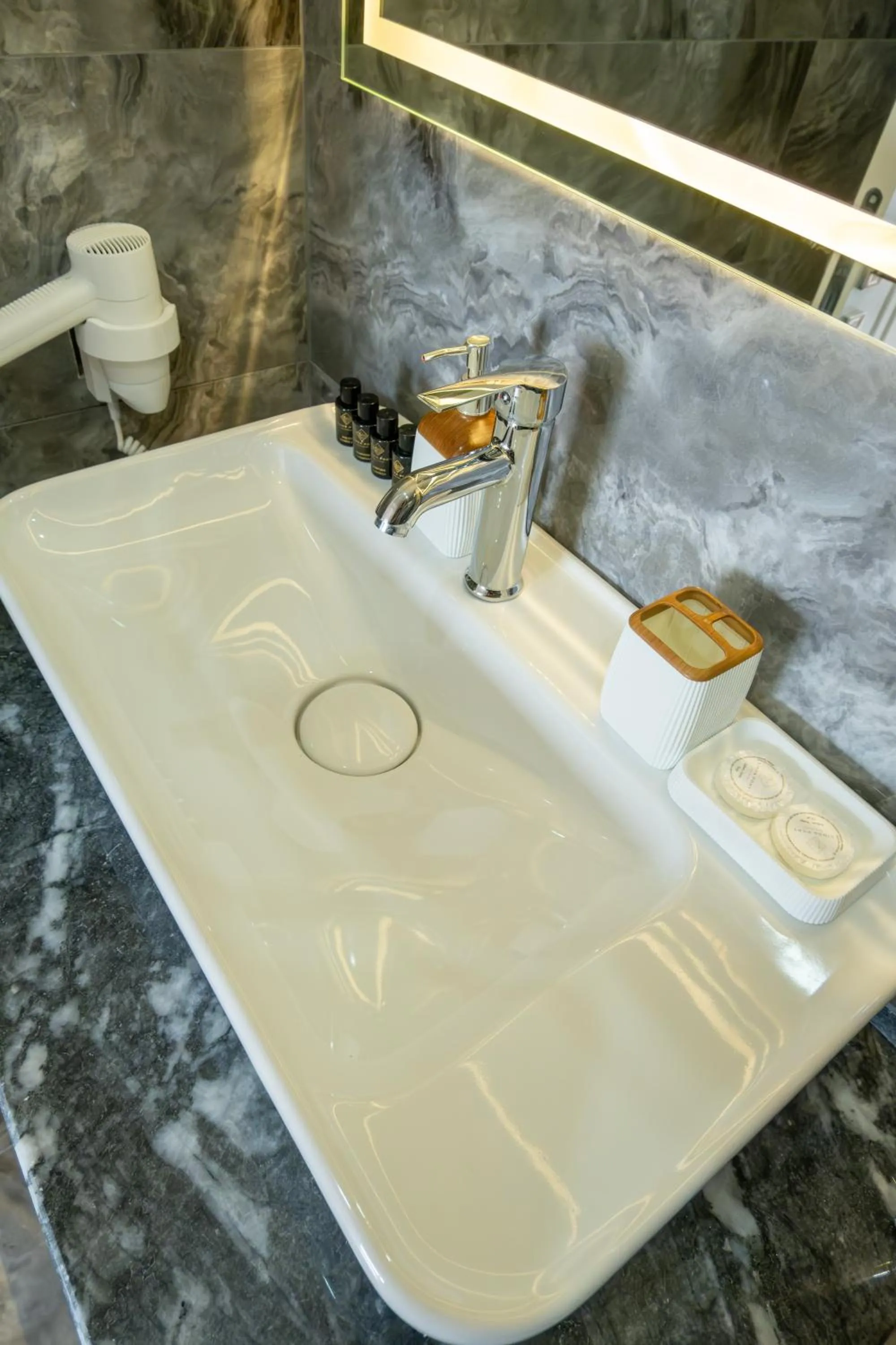 Bathroom in Linda Port Hotel