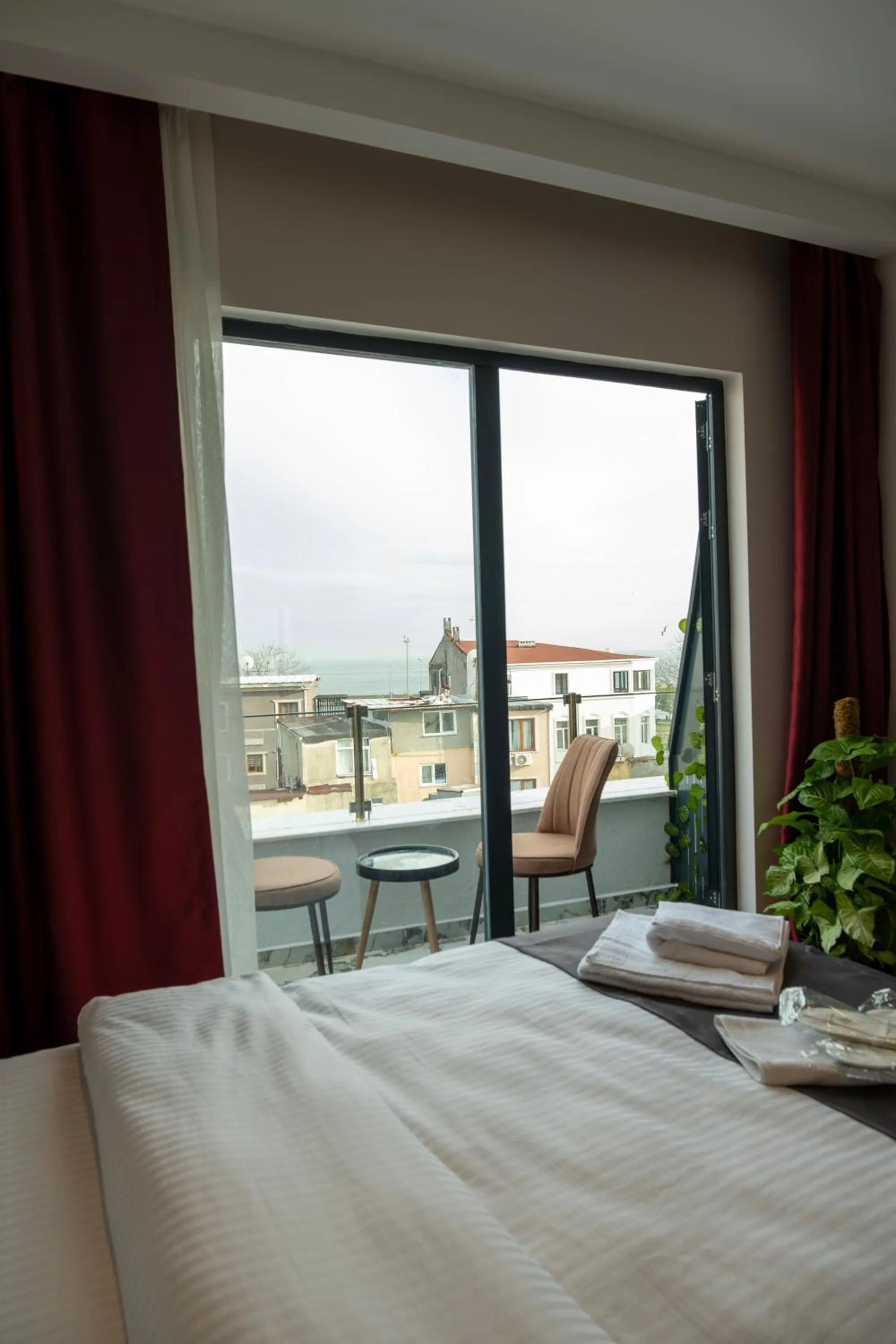 View (from property/room), Bed in Linda Port Hotel