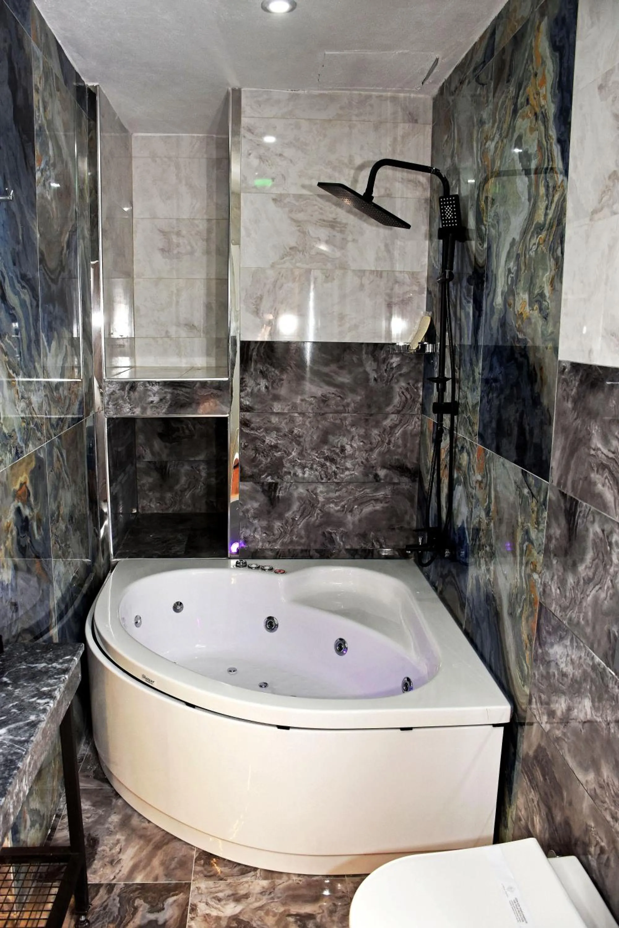 Bathroom in Linda Port Hotel