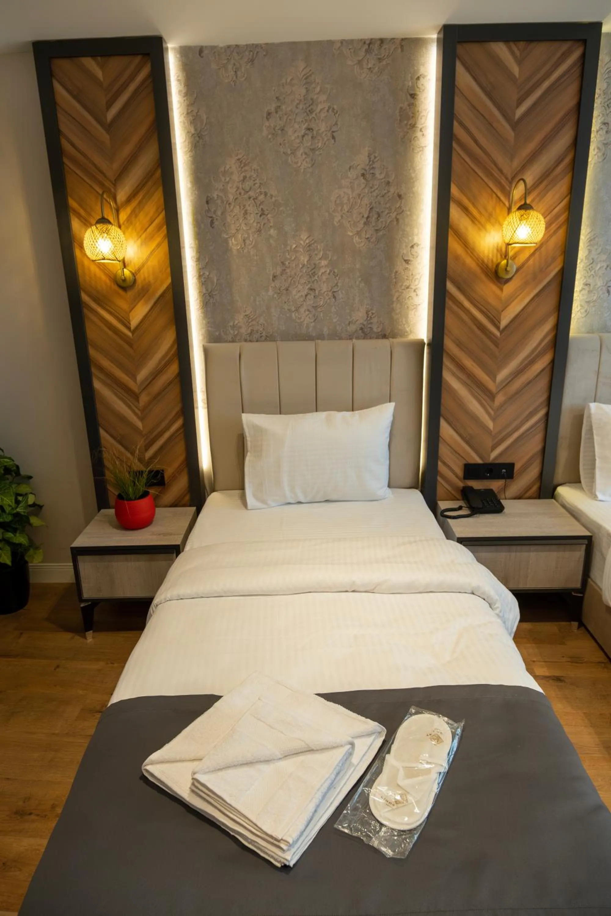 Bed in Linda Port Hotel