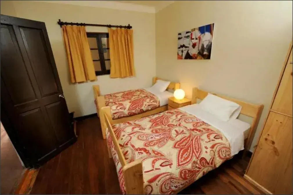 Twin Room with Private Bathroom in Bear Packer Hostel Twin Room with Private Bathroom in Bear Packer Hostel