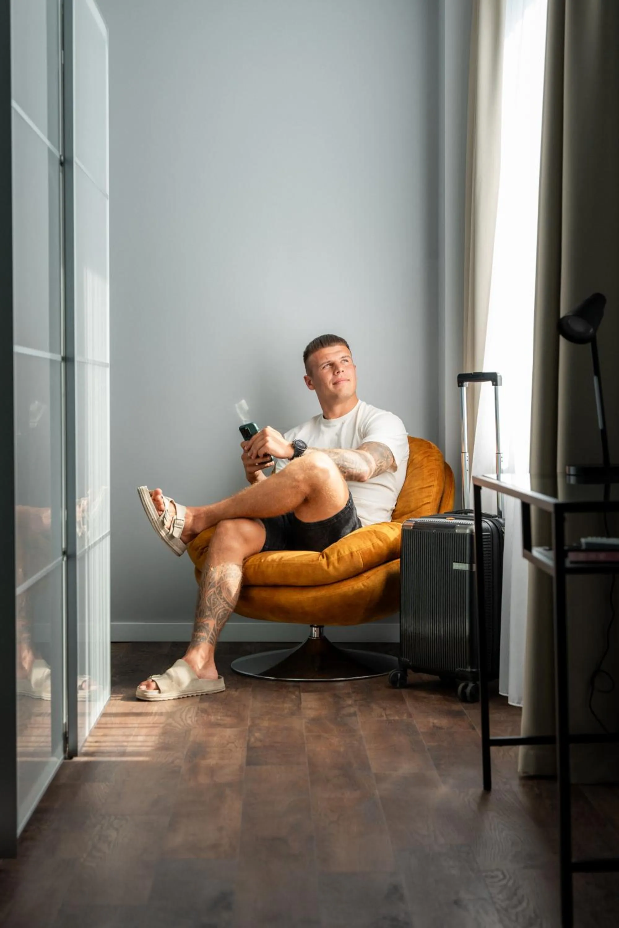 People in Luna Self Check-in Hotel Klaipeda