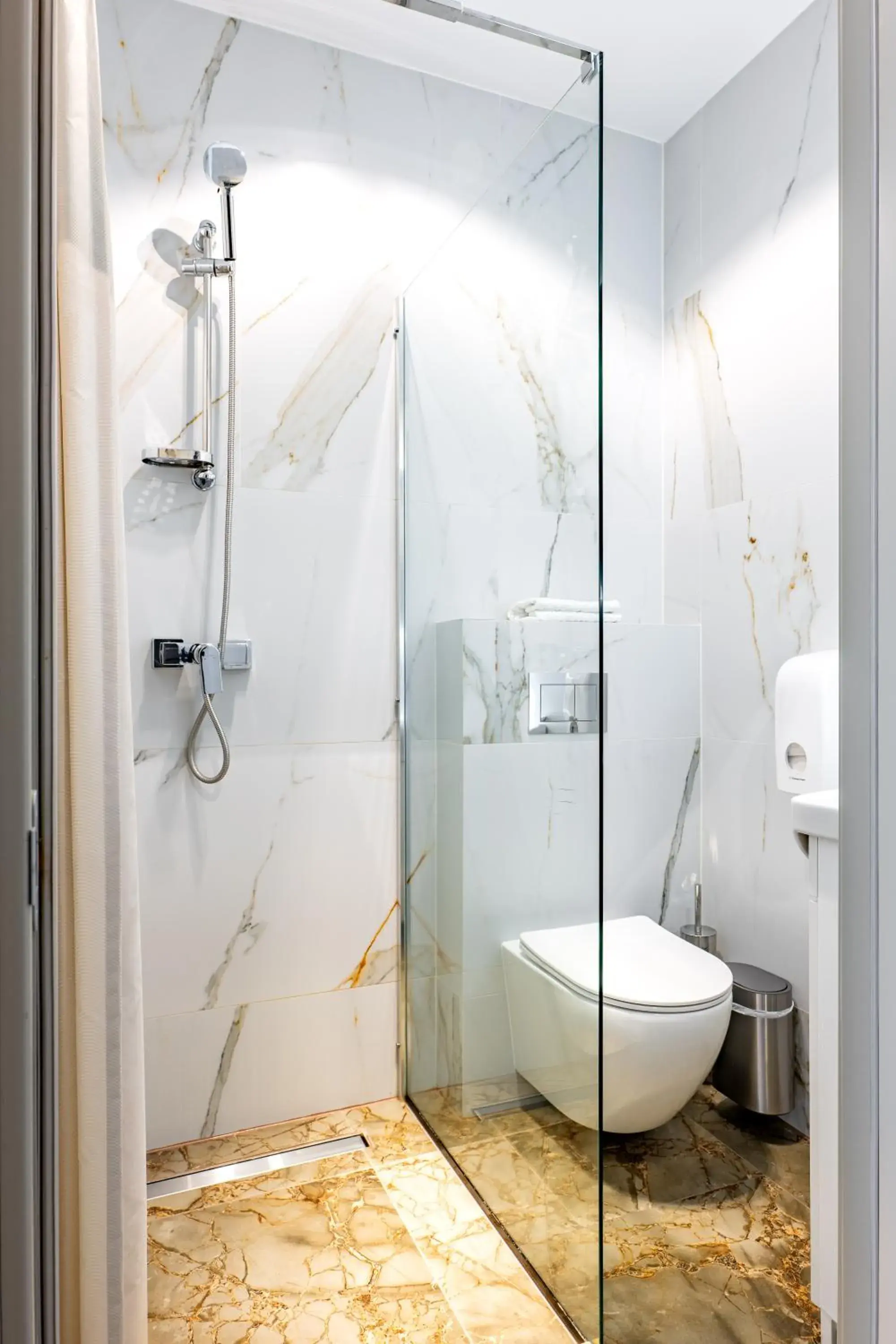 Quadruple Room with Shower - single occupancy in Luna Self Check-in Hotel Klaipeda Quadruple Room with Shower - single occupancy in Luna Self Check-in Hotel Klaipeda