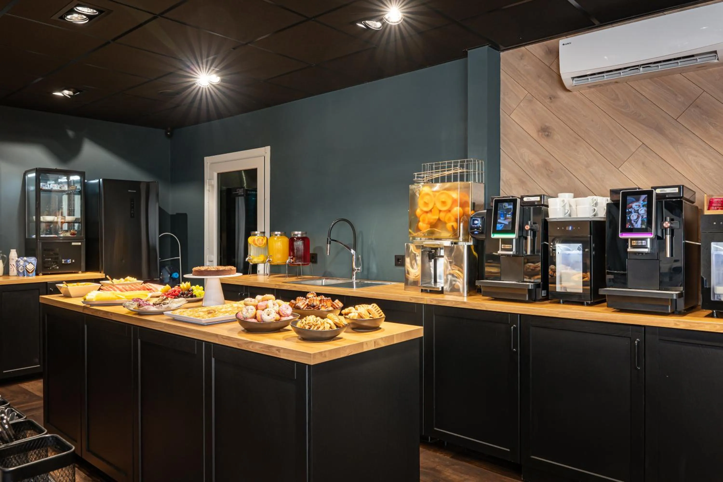 Breakfast in Luna Self Check-in Hotel Klaipeda