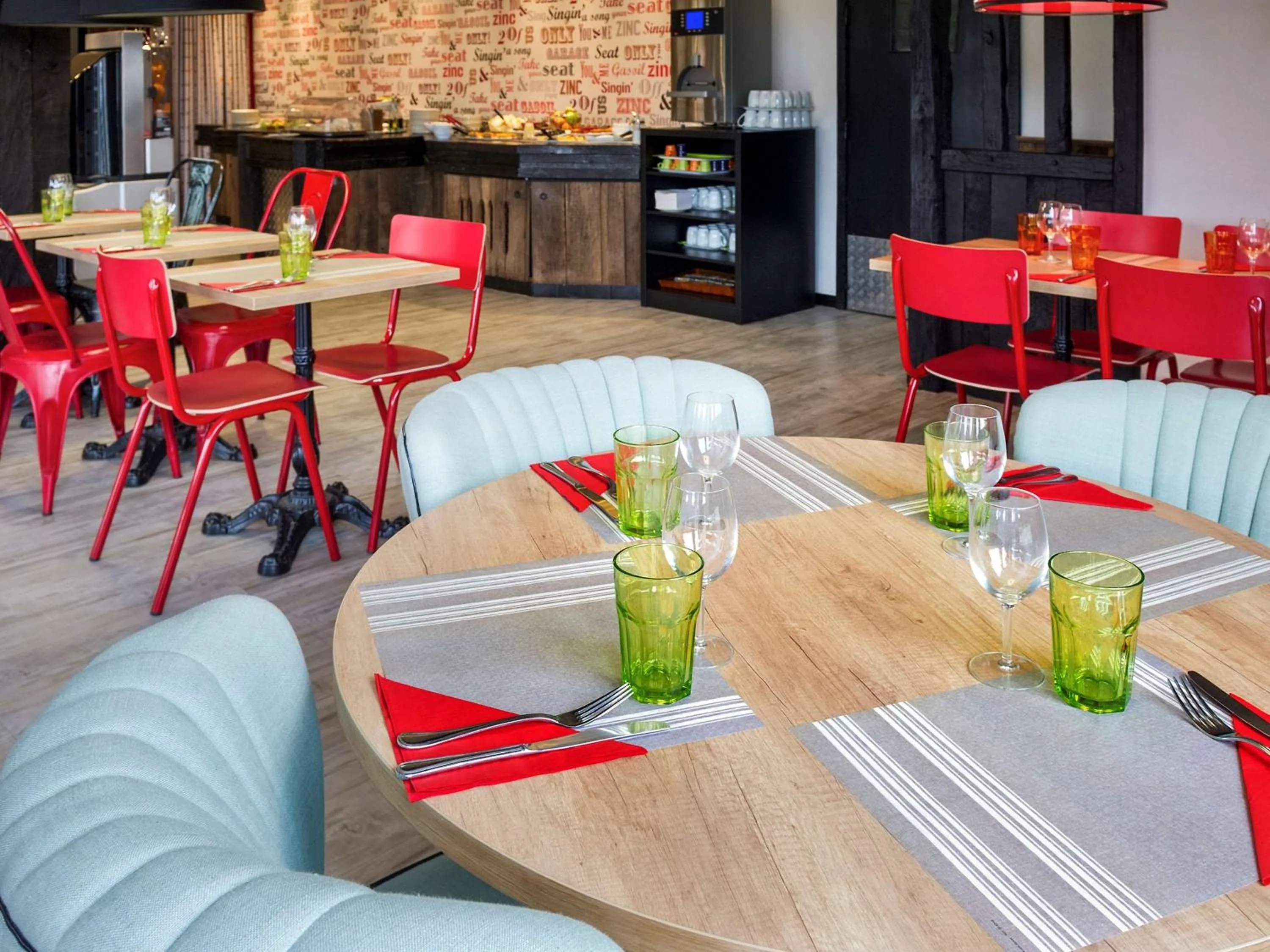 Restaurant/places to eat in ibis Styles Chartres Métropole