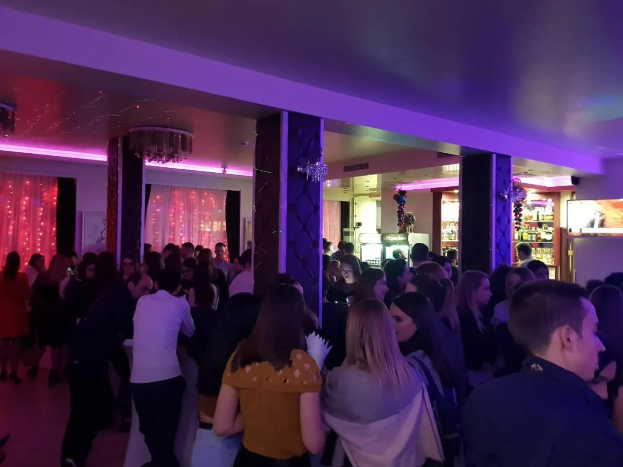 Restaurant/places to eat in Hotel Adria