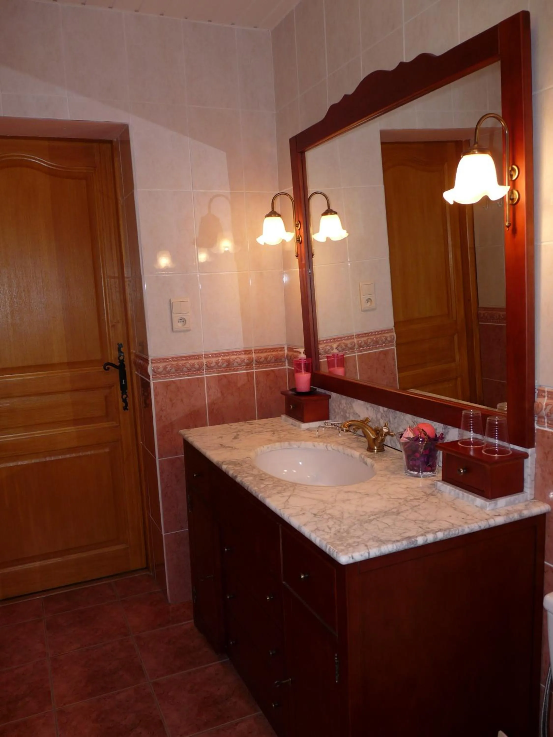 Bathroom in Le Moulin du Barthas