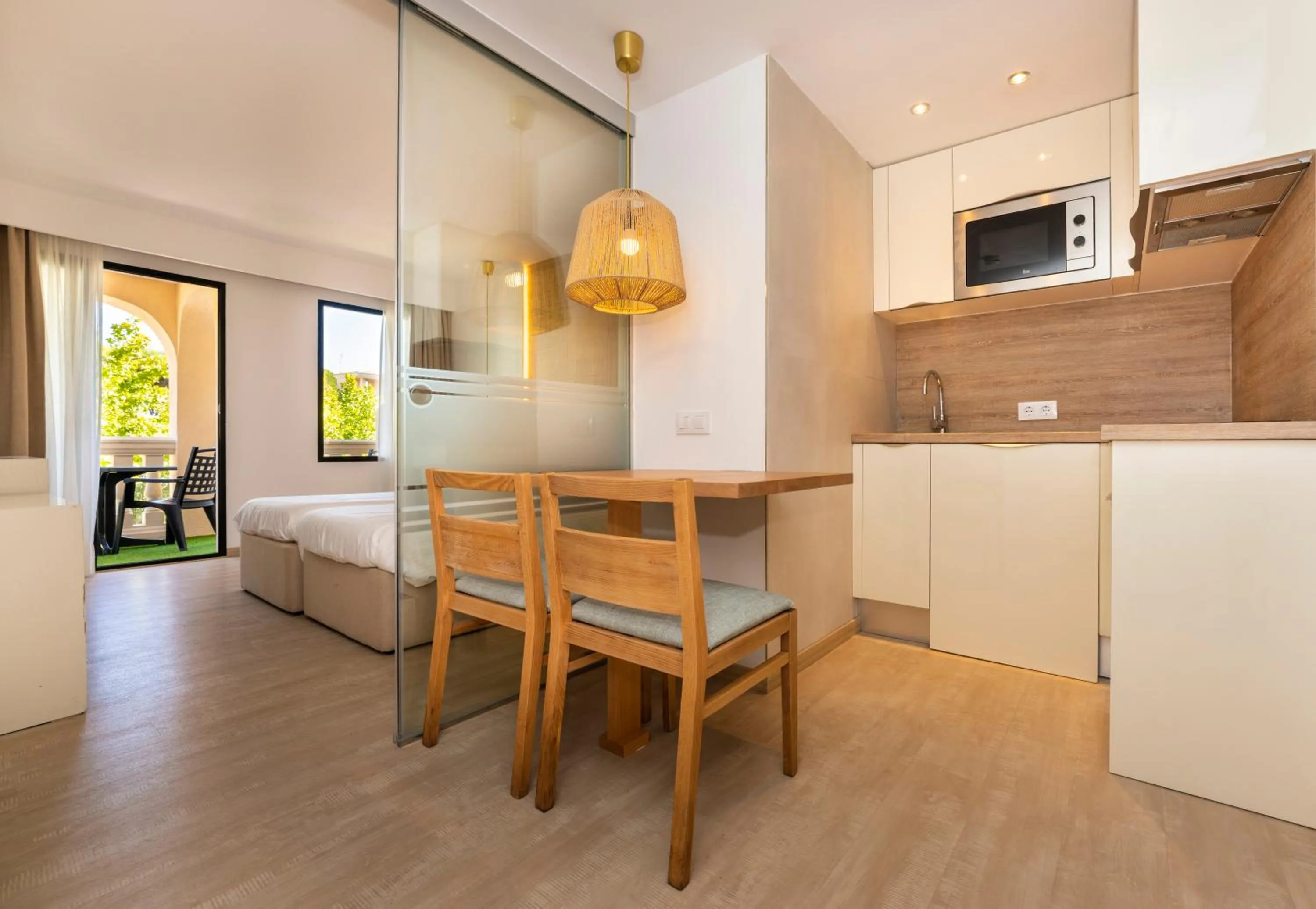 Kitchen or kitchenette in Apartamentos Sinfony