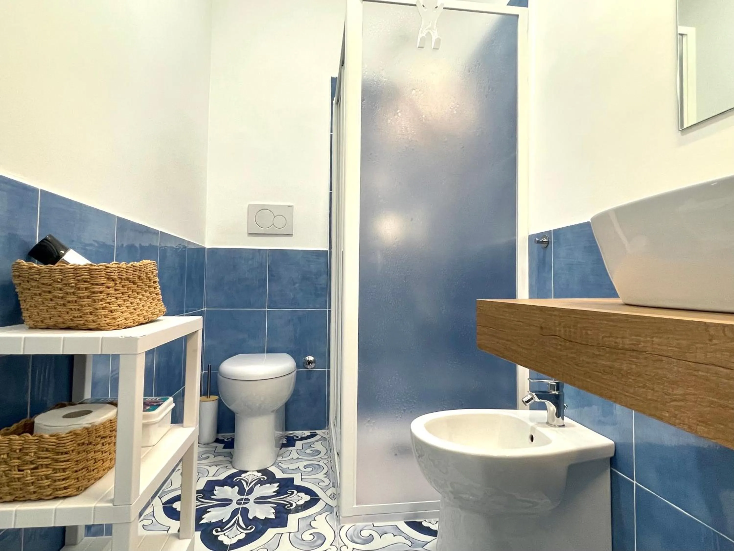 Bathroom in DOMUS MARI a due passi dal mare Anzio Cincinnato