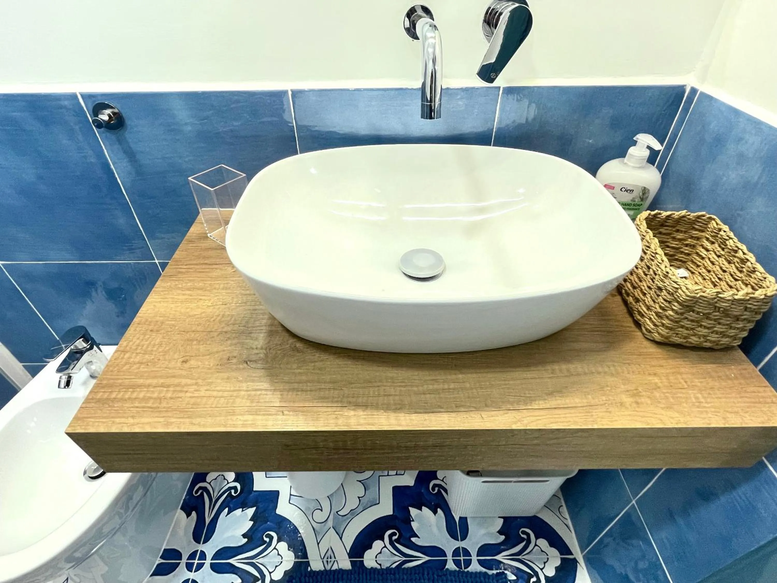 Bathroom in DOMUS MARI a due passi dal mare Anzio Cincinnato