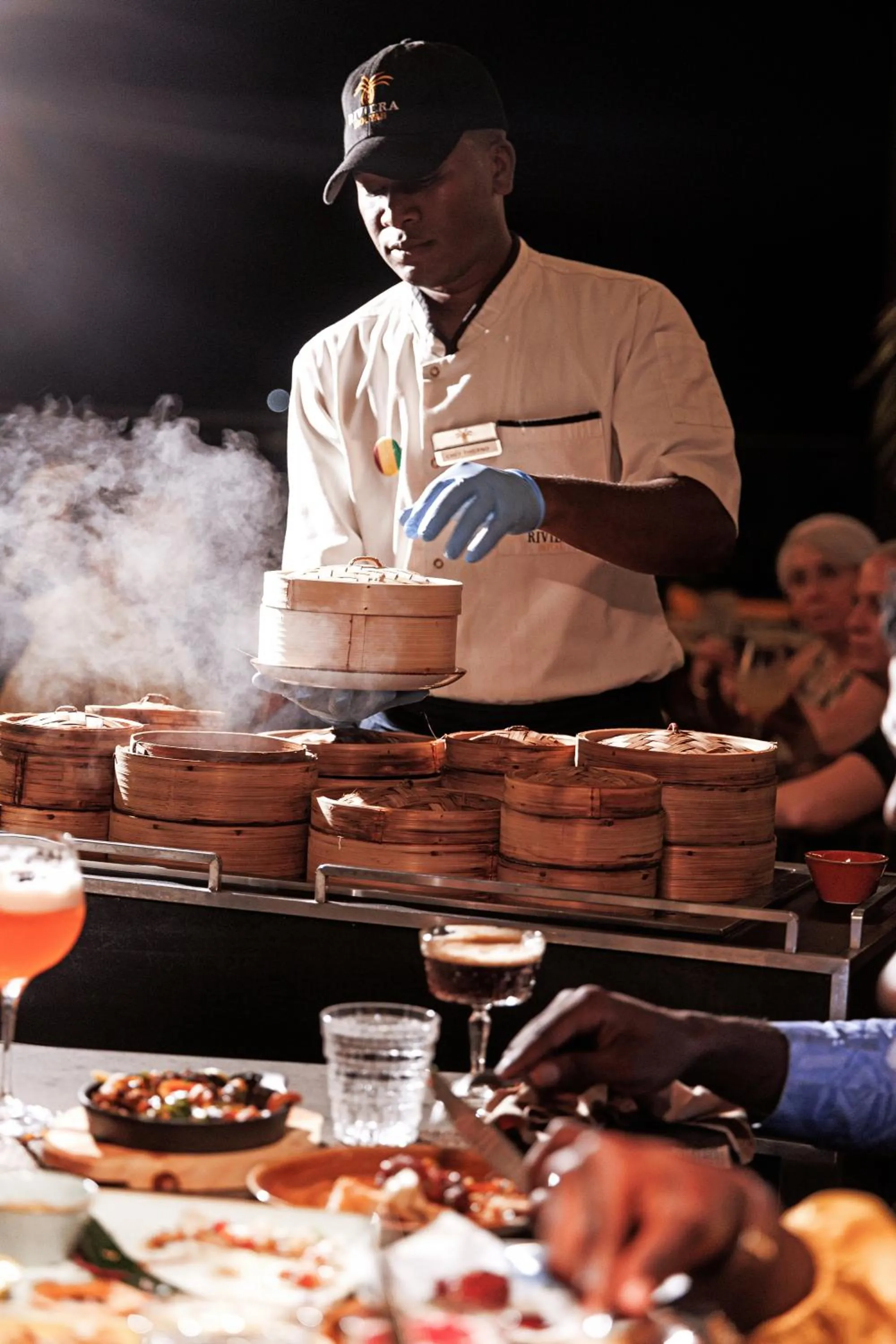 Restaurant/places to eat in Riviera Royal Hotel