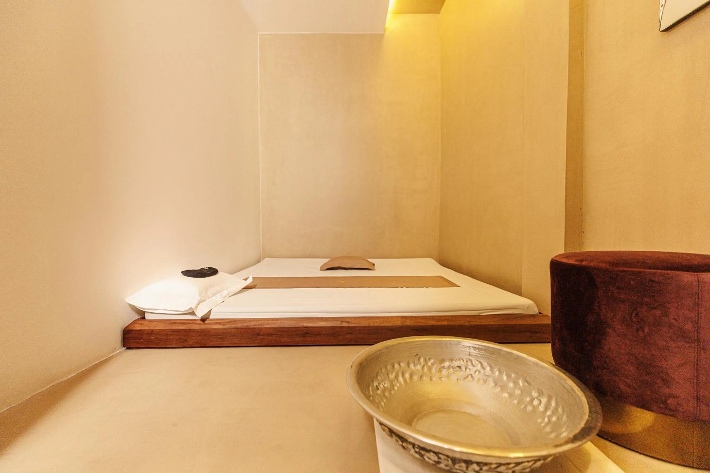 Spa and wellness centre/facilities, Bed in Riviera Royal Hotel