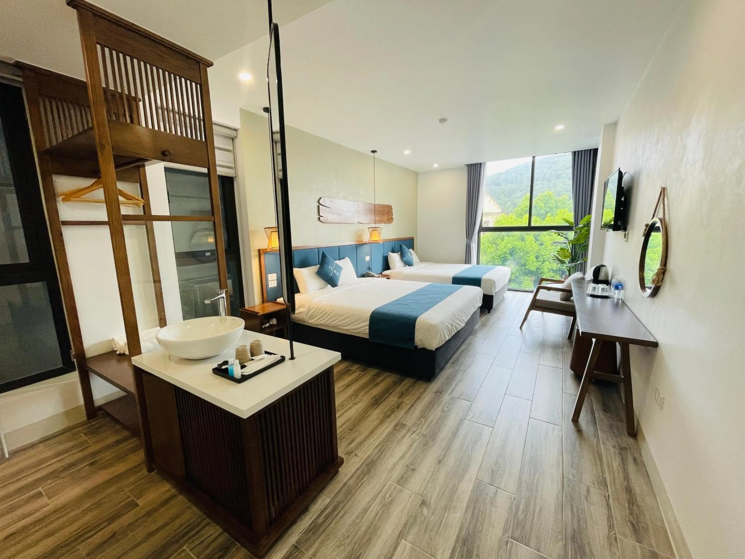 Photo of the whole room, Bed in The Light Hotel