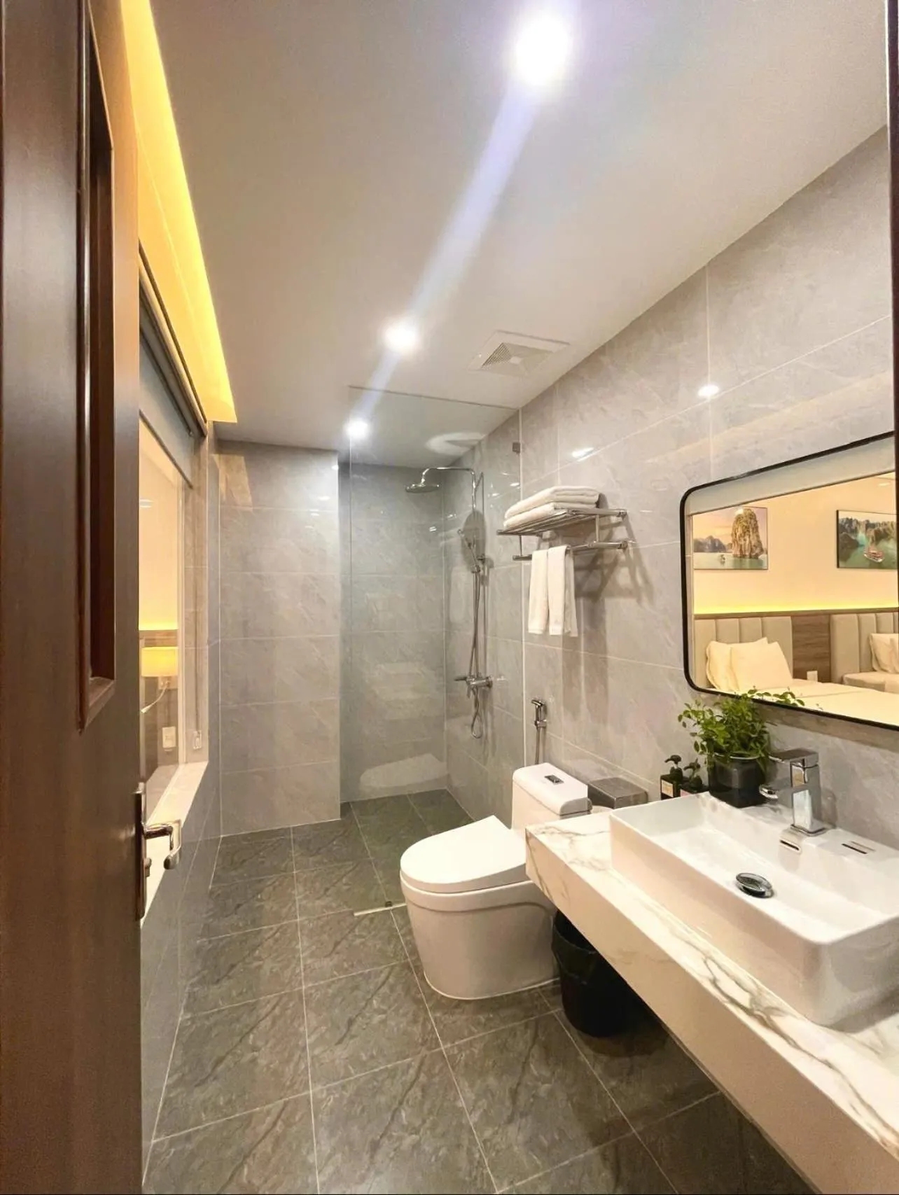 Central Halong Hotel