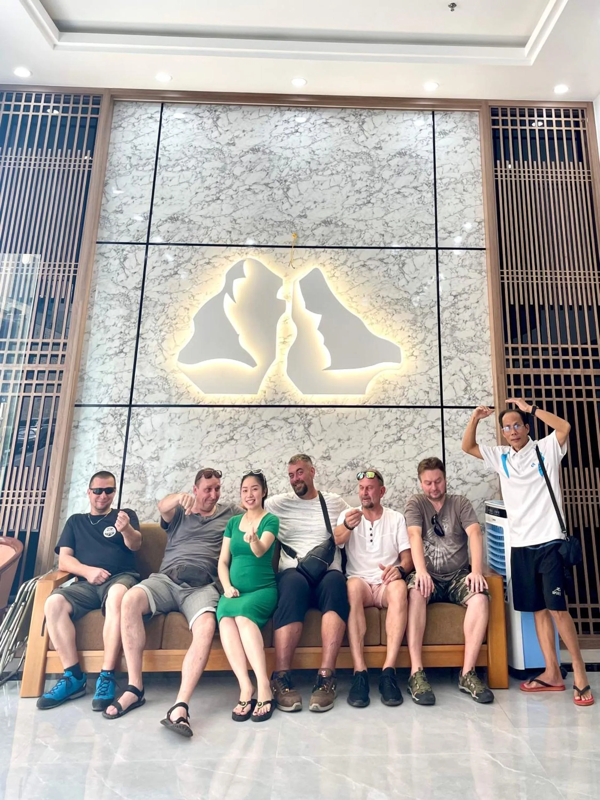 Living room in Central Halong Hotel