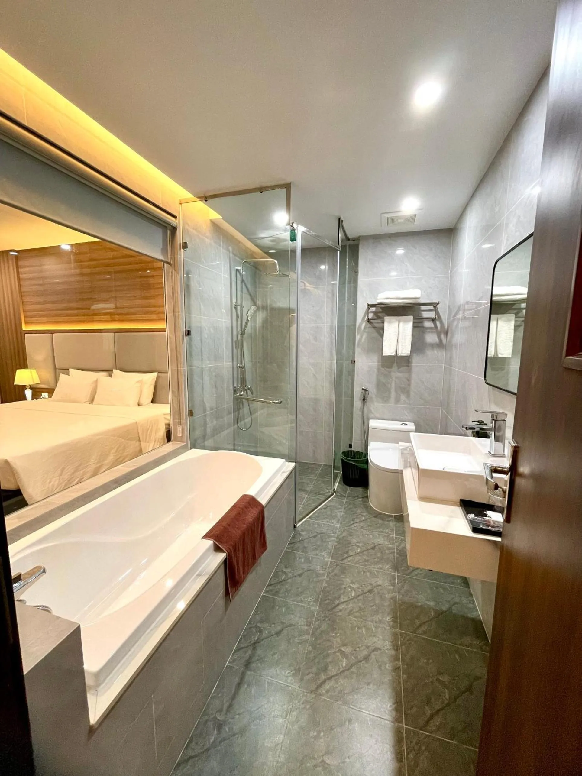 Central Halong Hotel