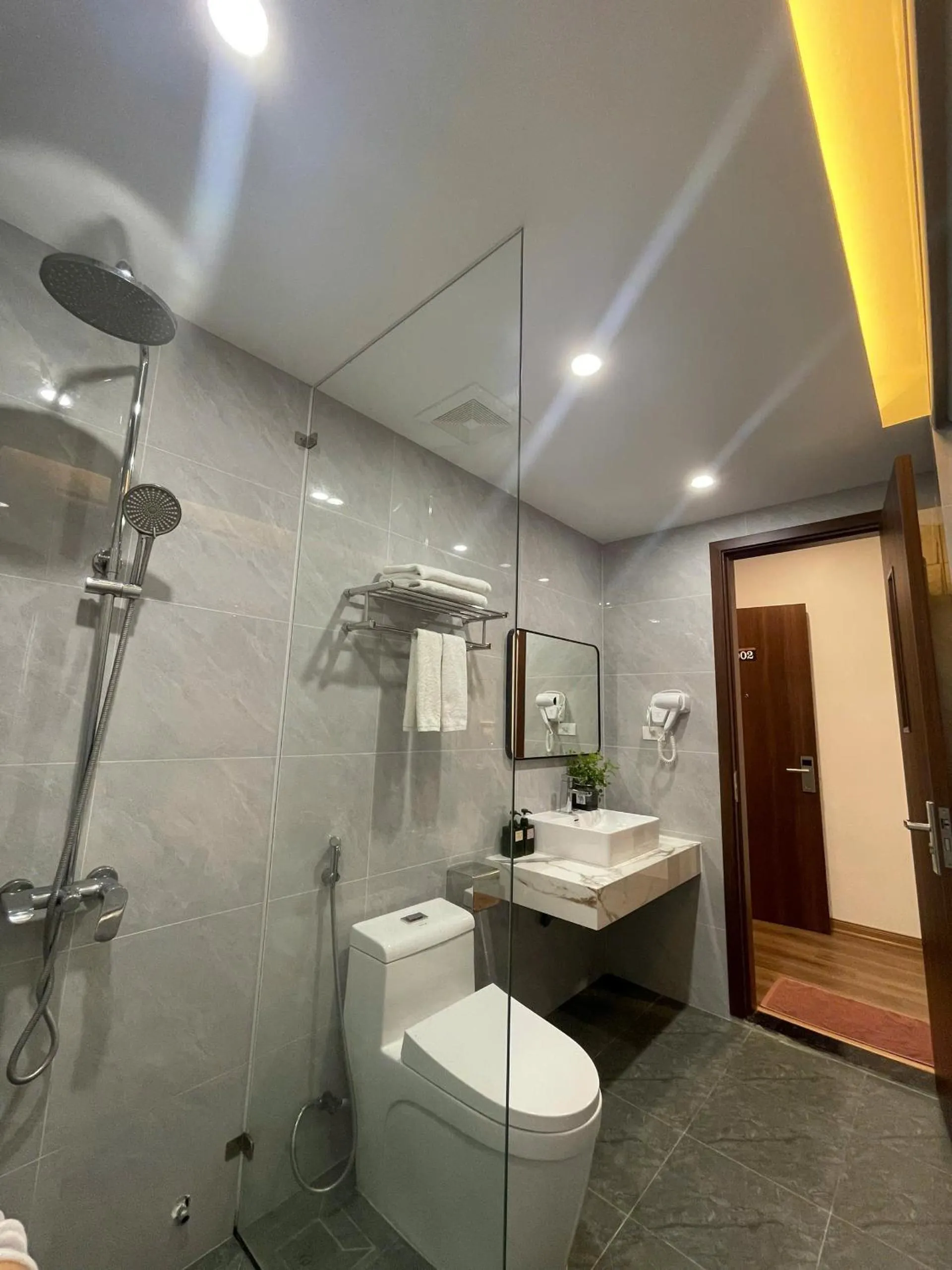 Central Halong Hotel