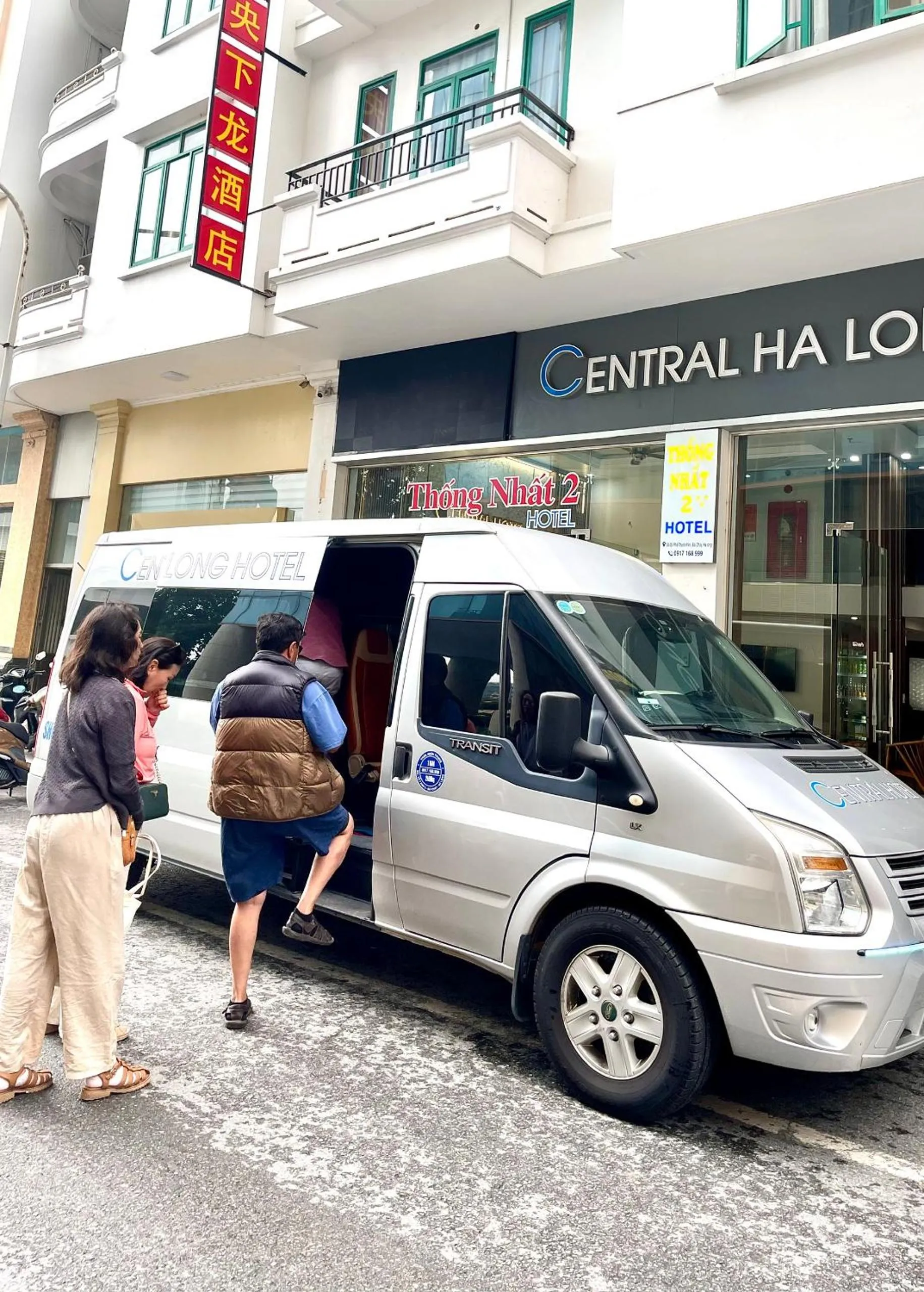 People in Central Halong Hotel