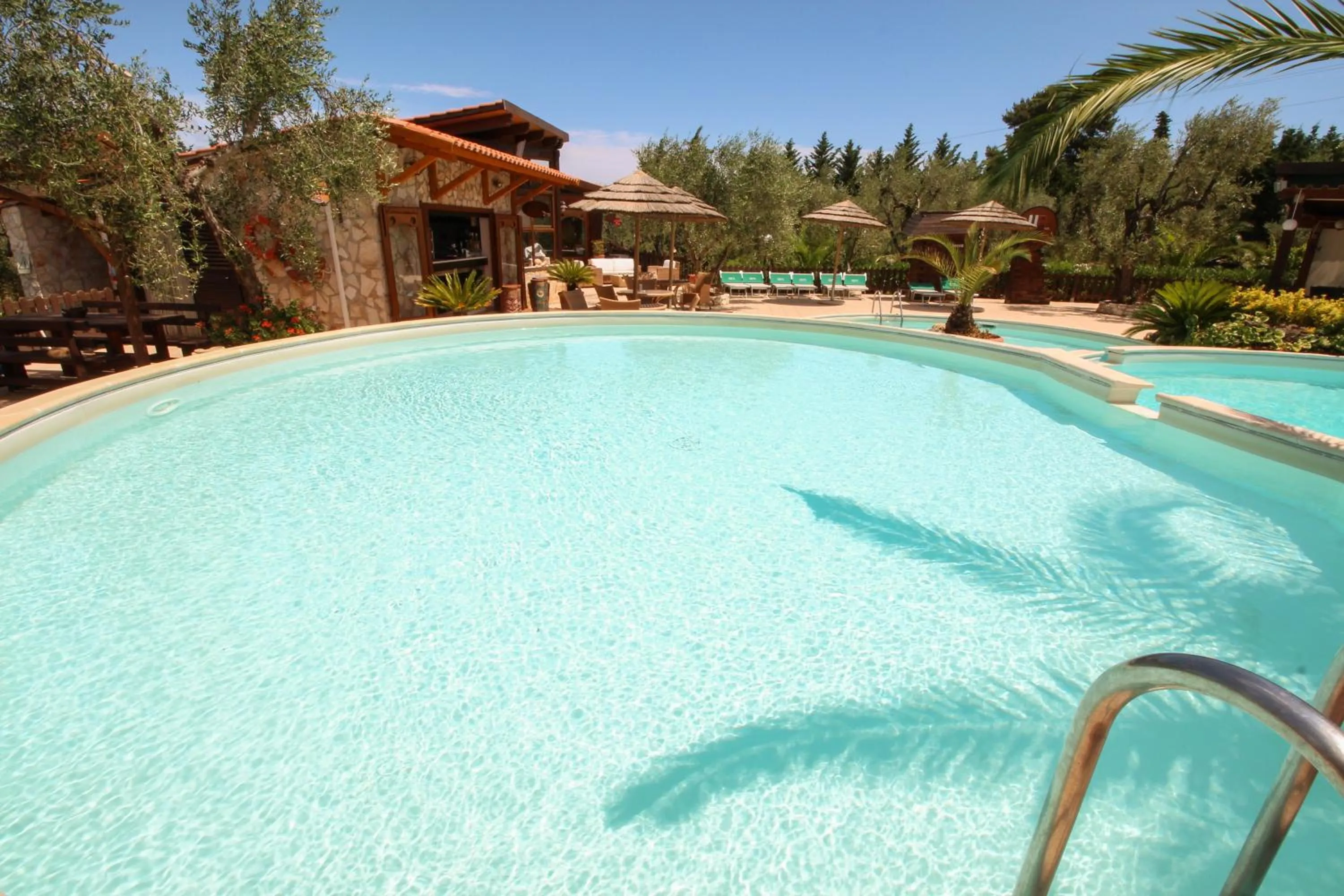 Swimming pool in Tenuta Padre Pio