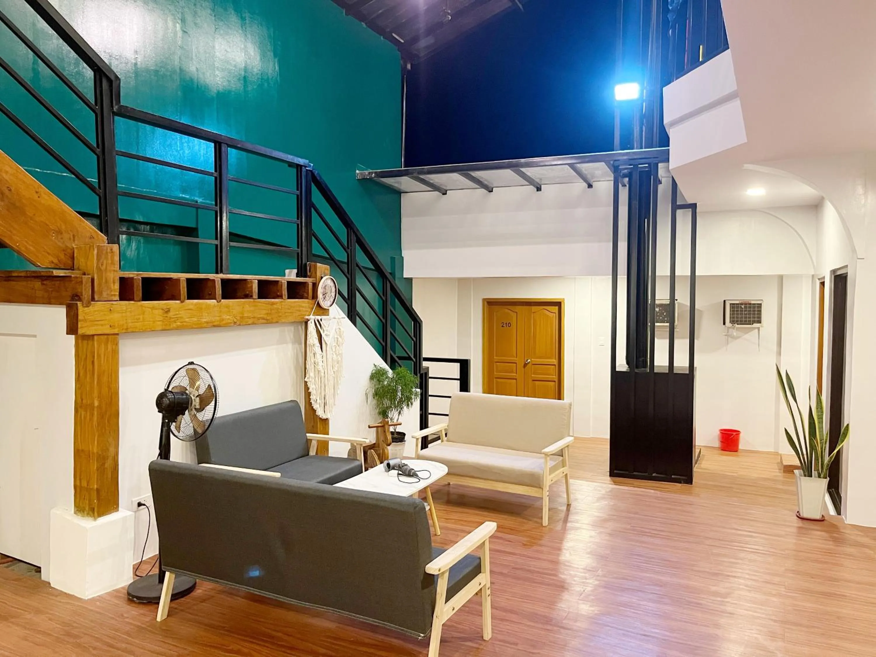 Living room in Zuric Pension House