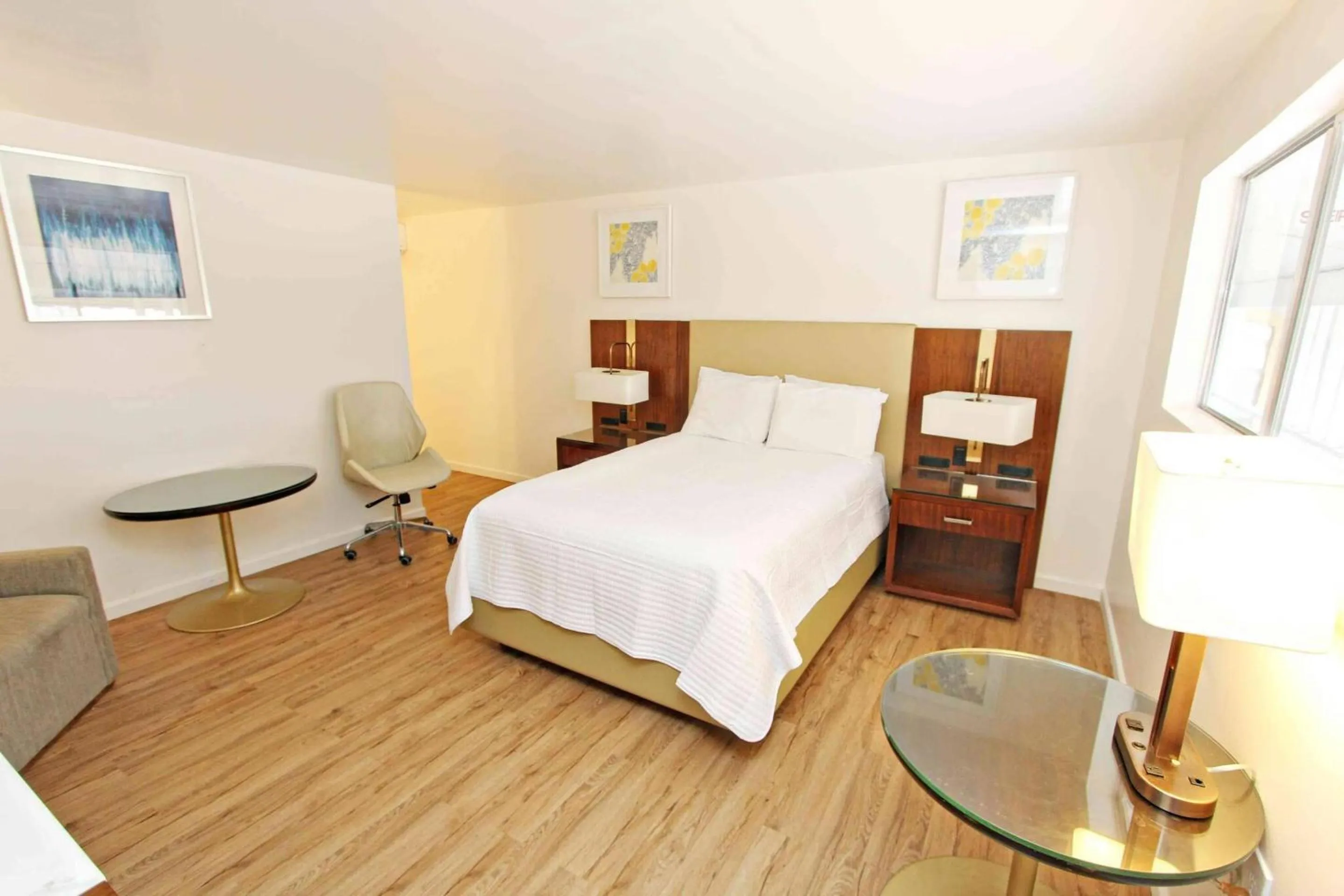 Bedroom, Bed in Cannon Inn By Capital O Gonzales Tx