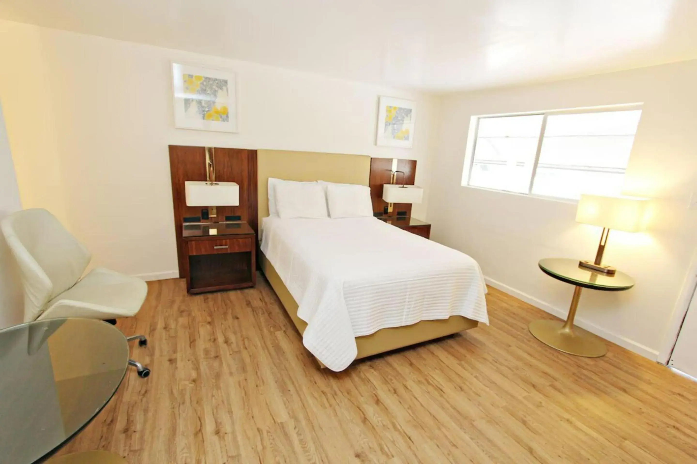 Full Bed in Cannon Inn By Capital O Gonzales Tx Full Bed in Cannon Inn By Capital O Gonzales Tx