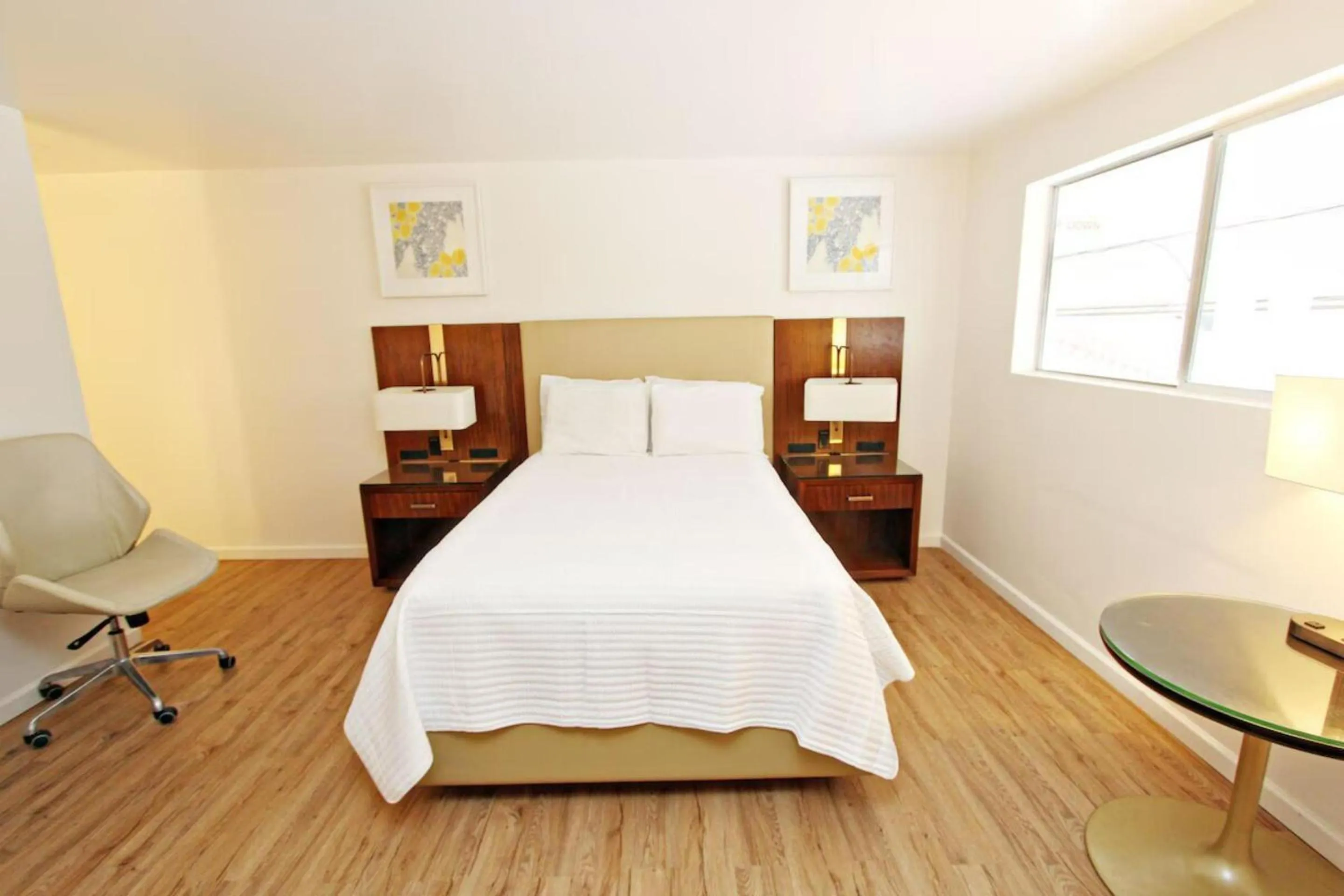 Bedroom, Bed in Cannon Inn By Capital O Gonzales Tx