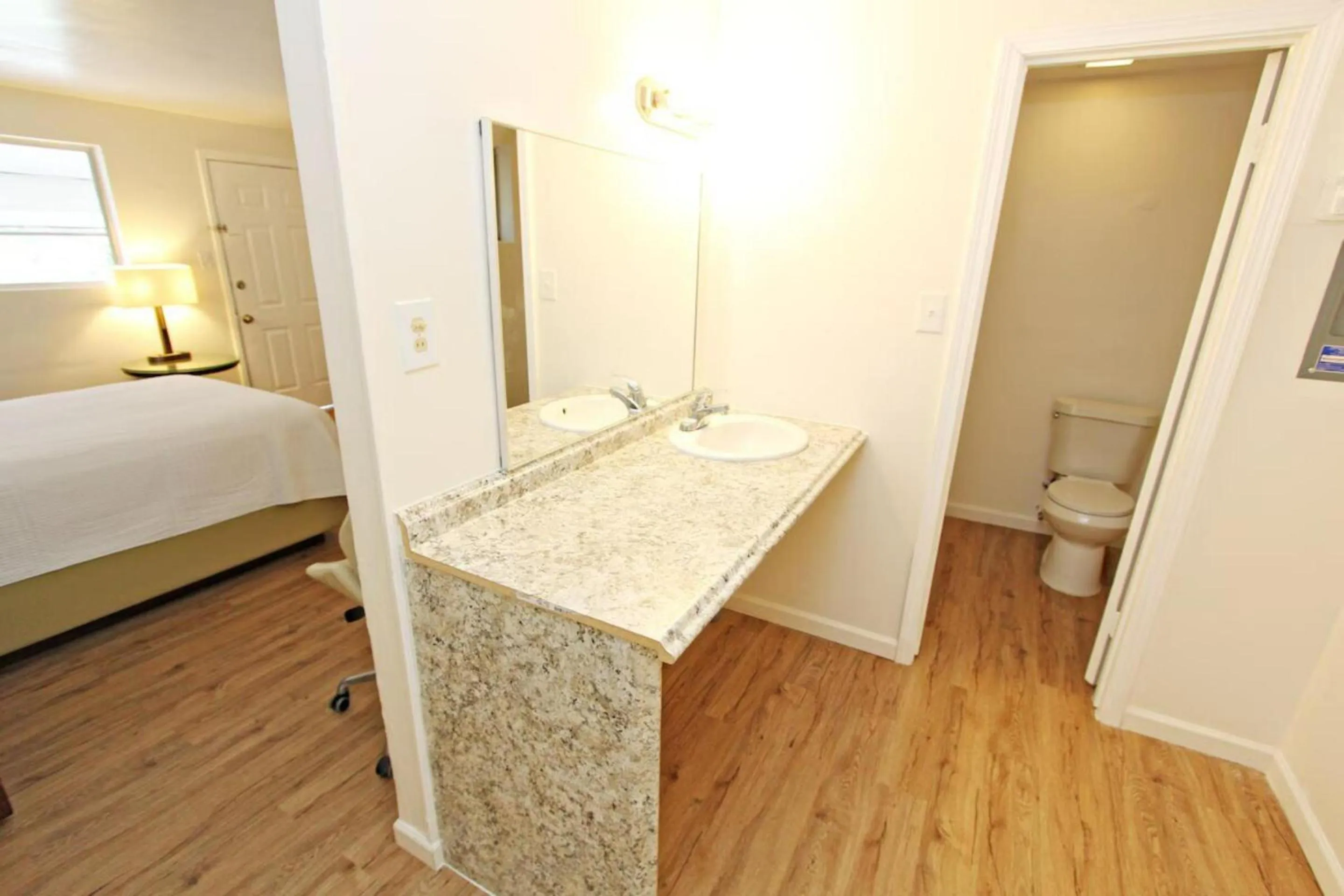 Bathroom in Cannon Inn By Capital O Gonzales Tx