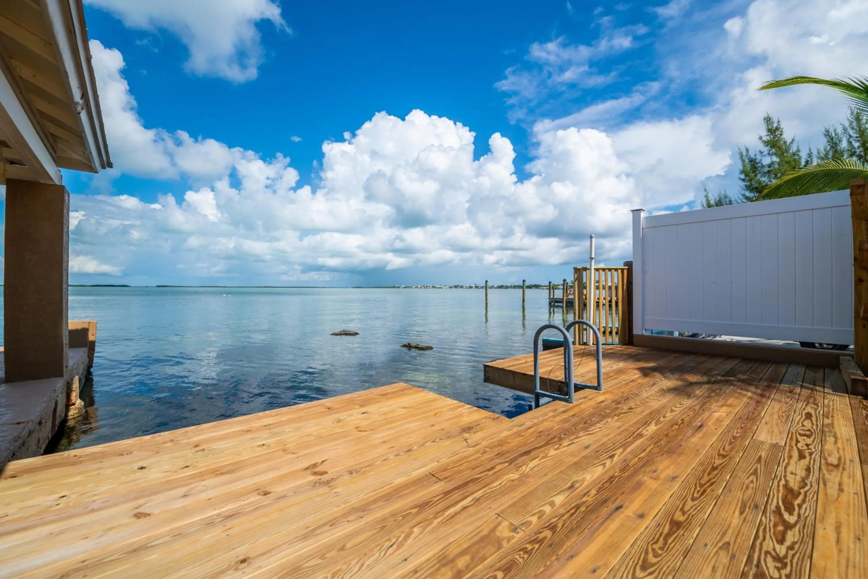 Area and facilities in Sun Outdoors Key Largo