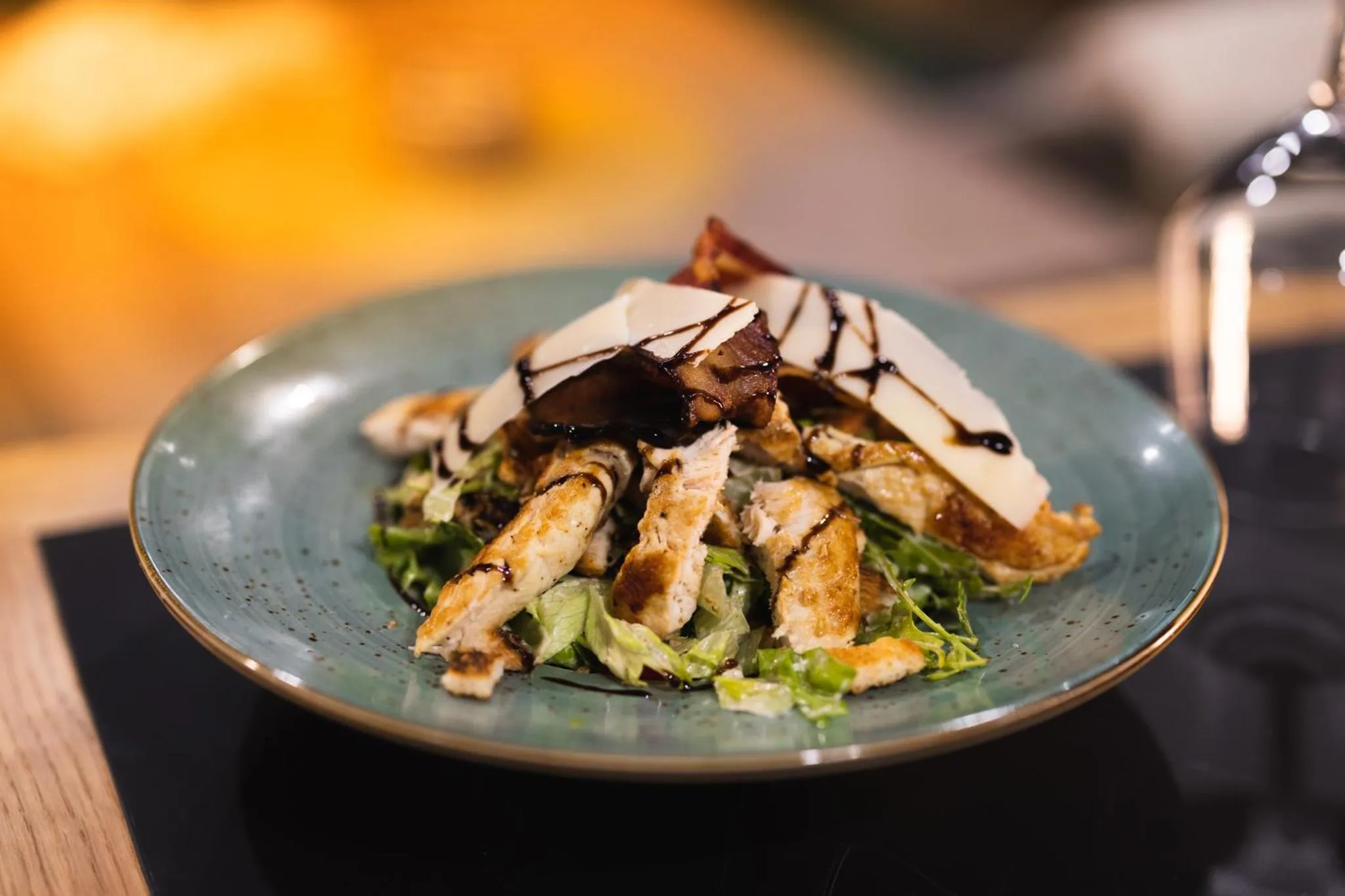 Restaurant/places to eat in Hotel Reset