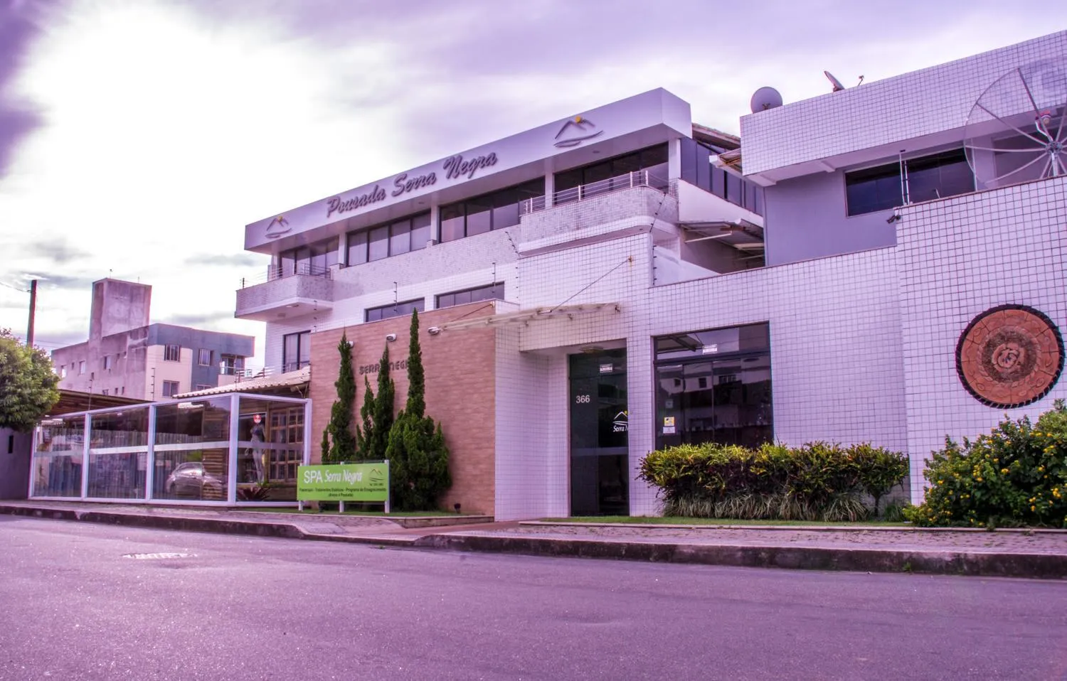 Property building in Serra Negra Pousada Spa - by Easy Hotéis