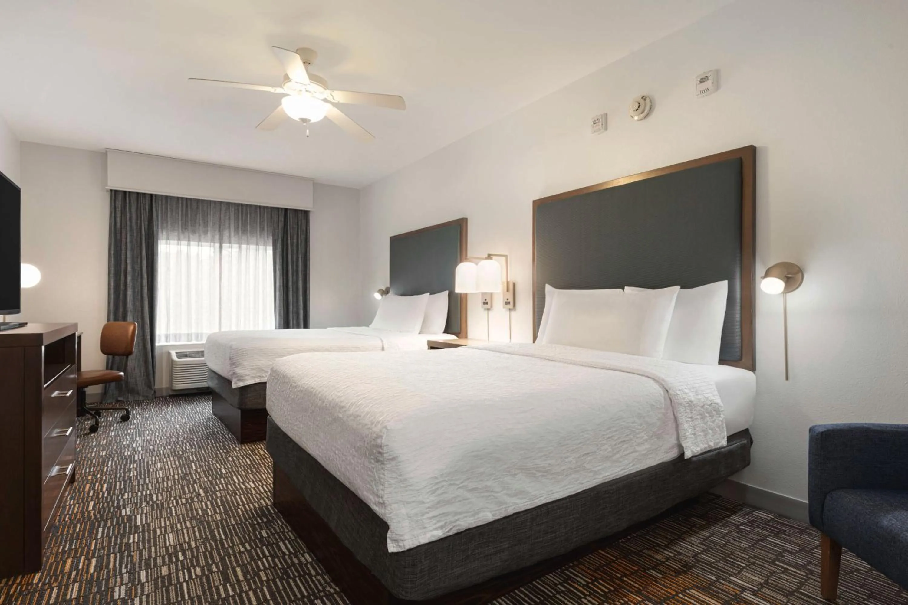 Bed in Homewood Suites by Hilton - Charlottesville