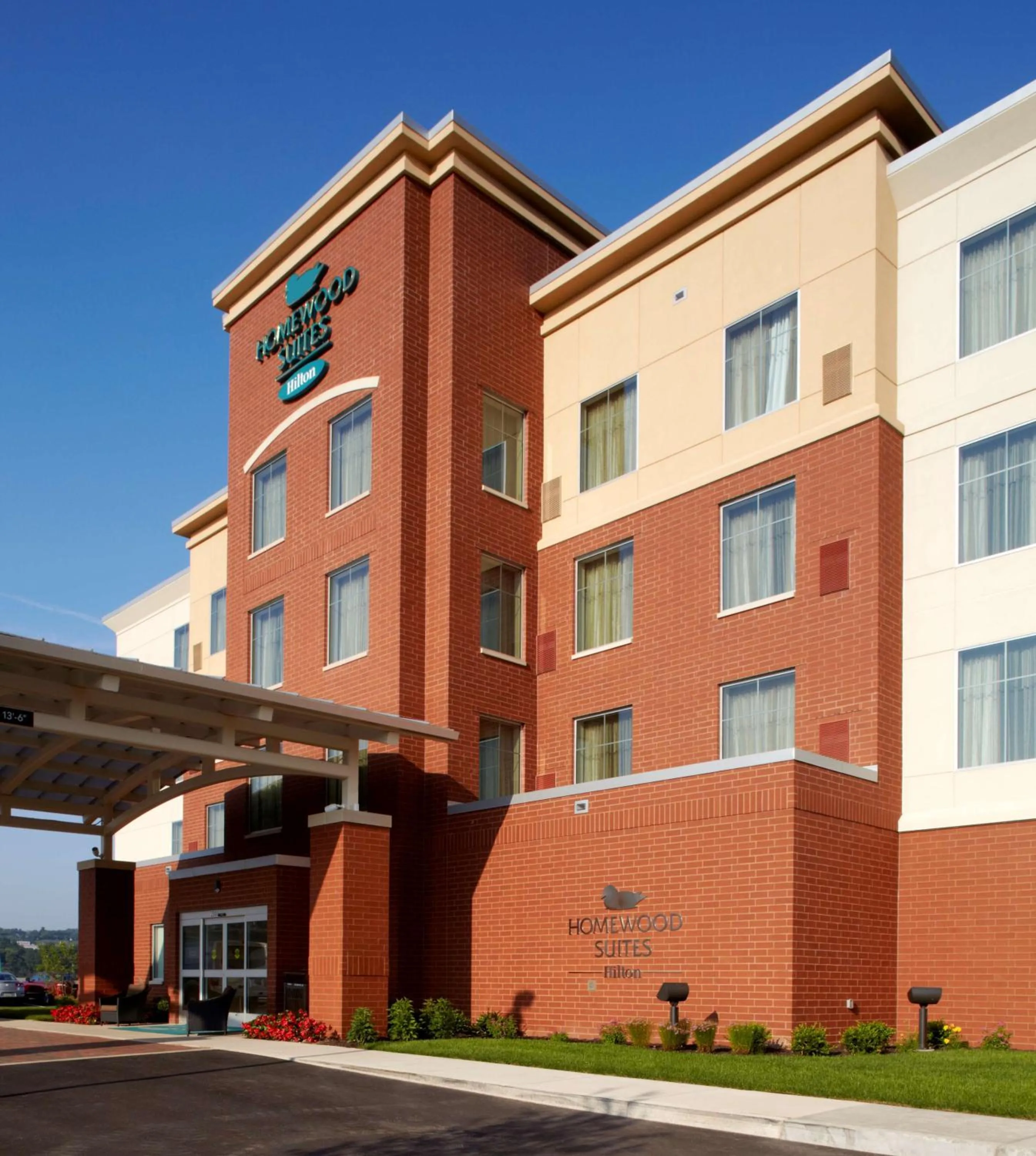 Property building in Homewood Suites by Hilton Pittsburgh Airport/Robinson Mall Area