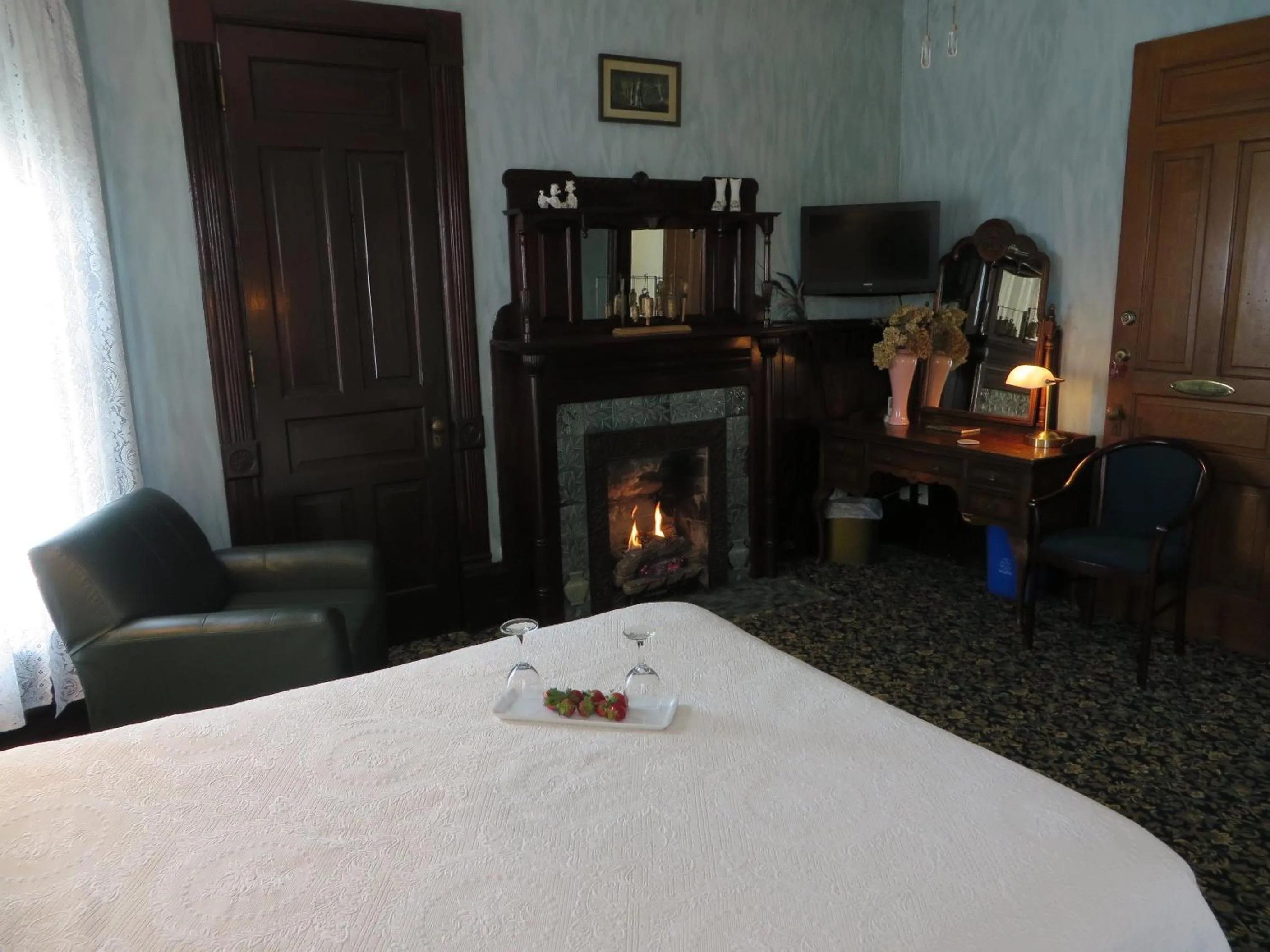 Day, Bed in Market Street Inn