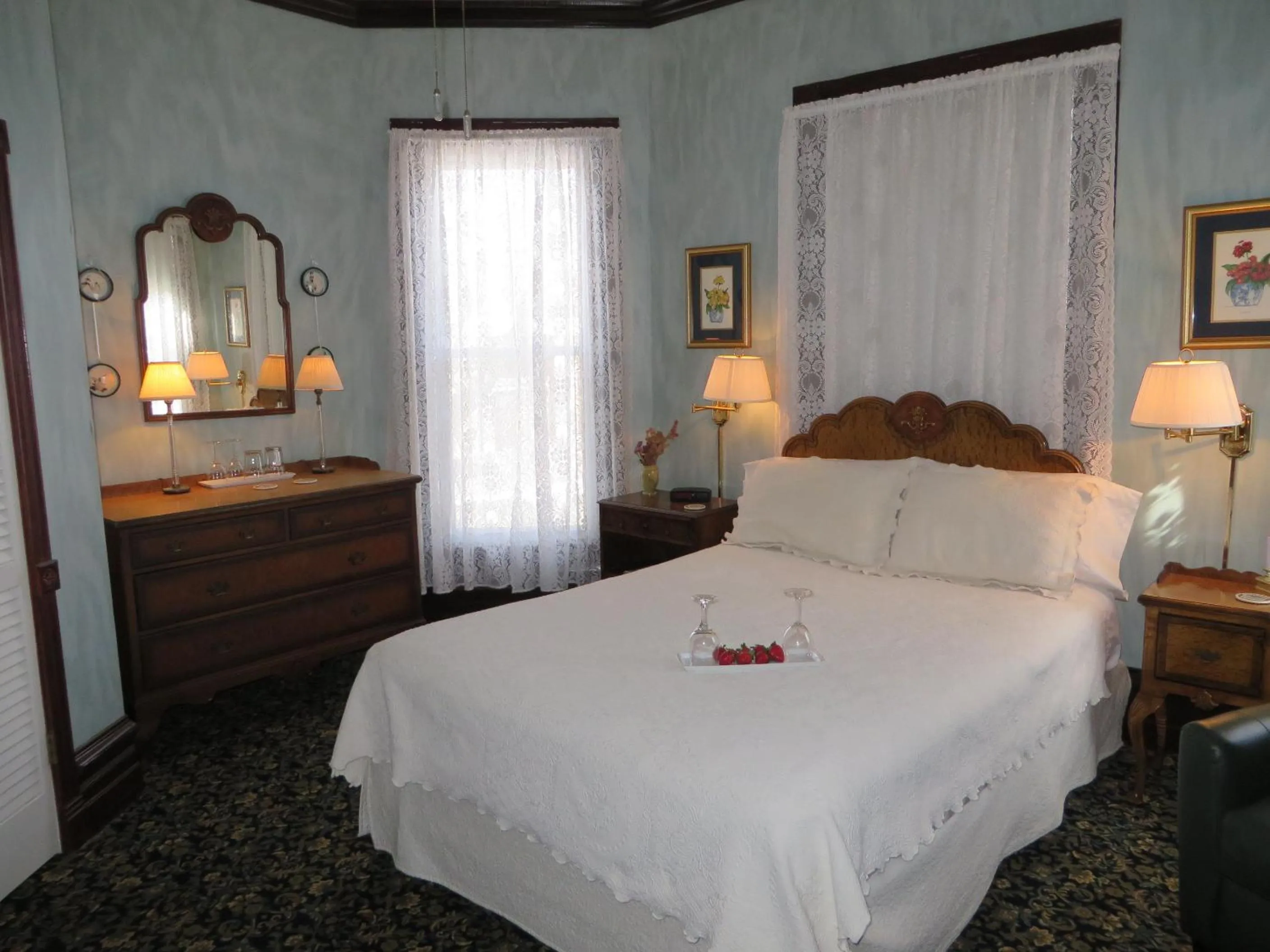 Day, Bed in Market Street Inn