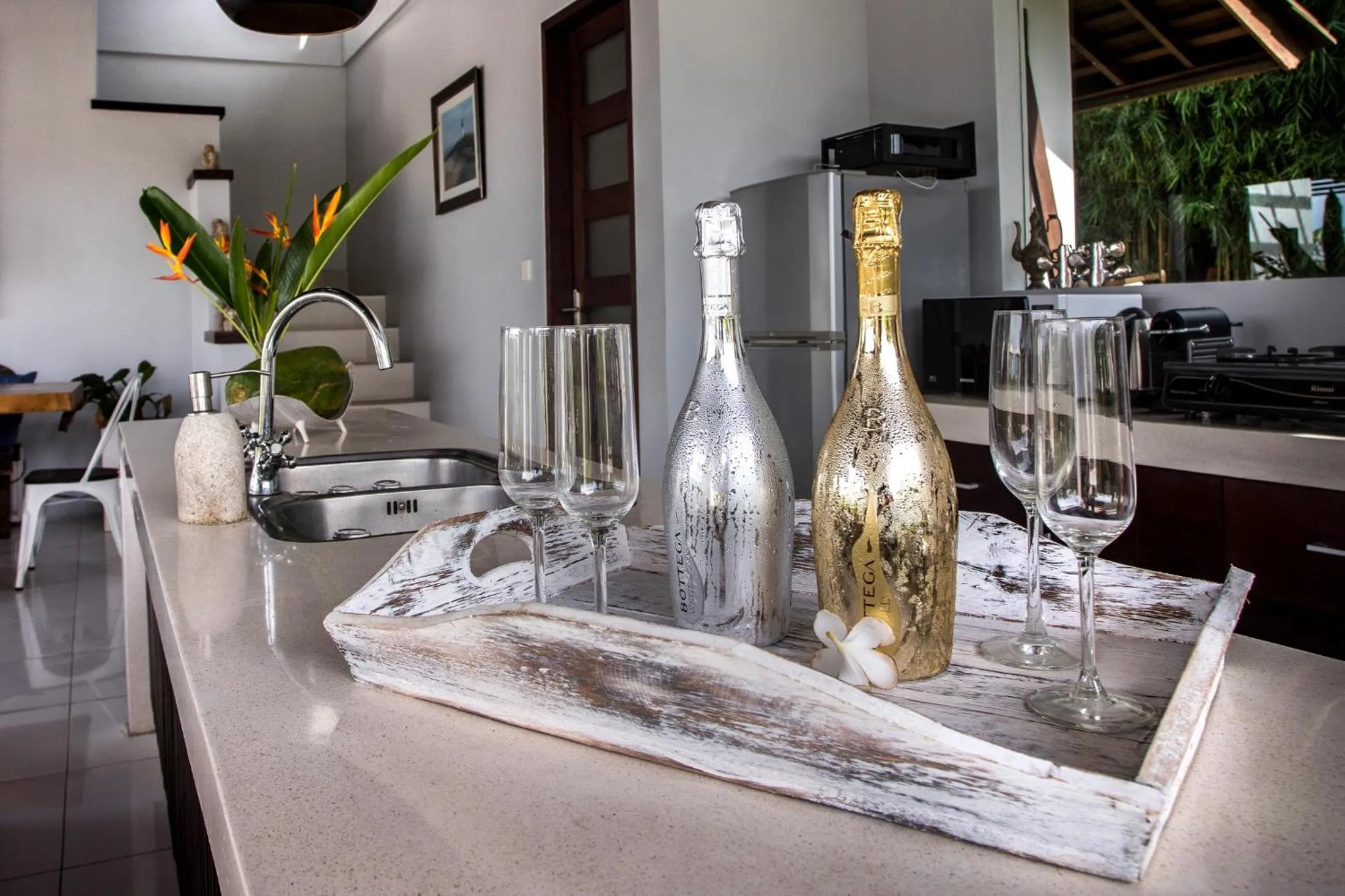 Kitchen or kitchenette in Lumi Villa Uluwatu