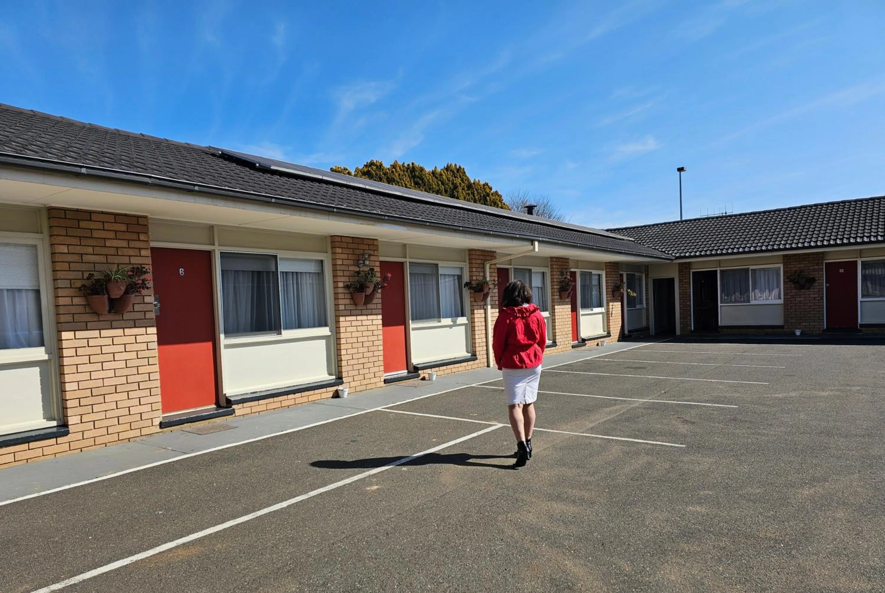 Inner courtyard view in Country Lodge Motor Inn