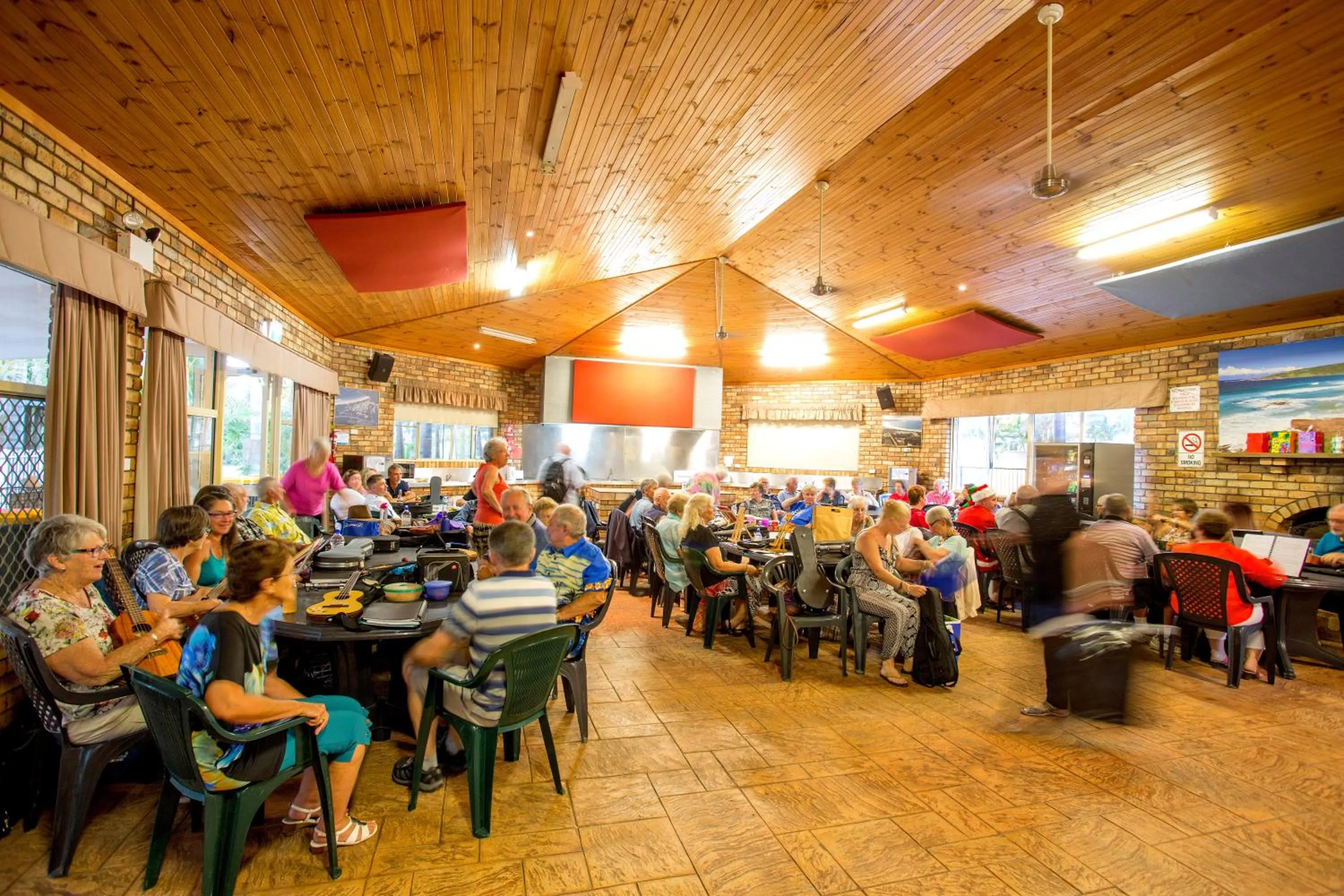 Restaurant/places to eat in Ingenia Holidays One Mile Beach