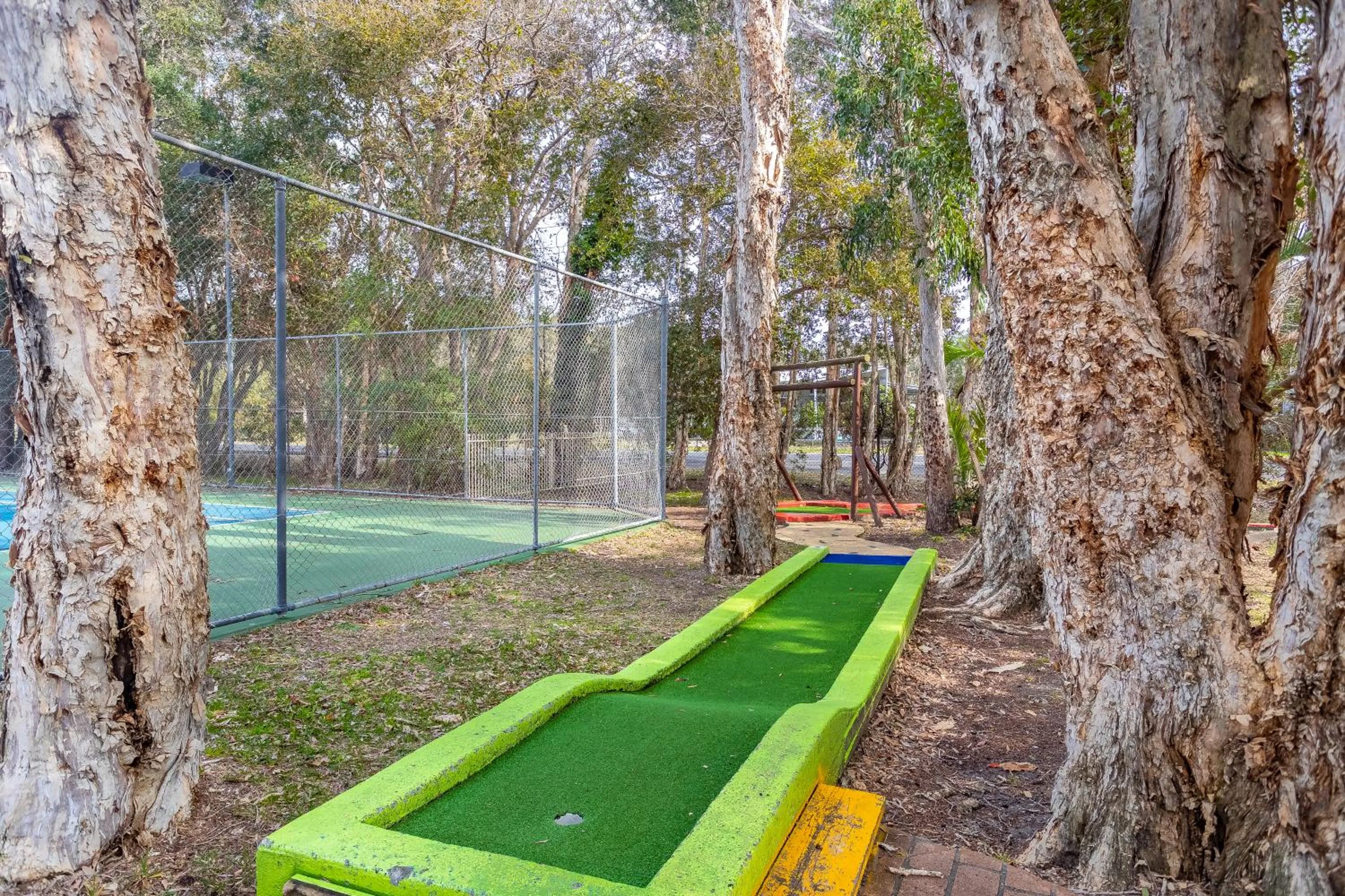 Minigolf in Ingenia Holidays One Mile Beach