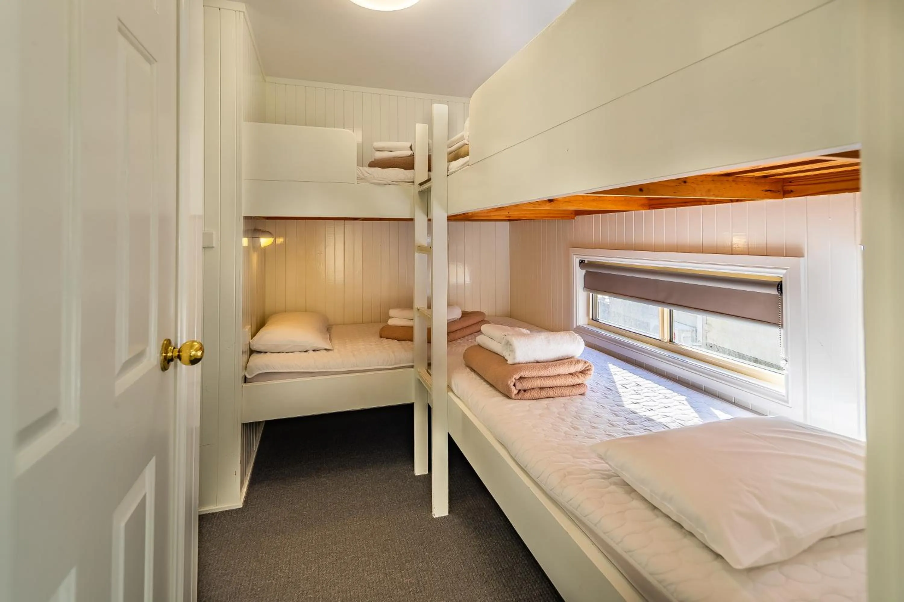 bunk bed, Bed in Ingenia Holidays One Mile Beach