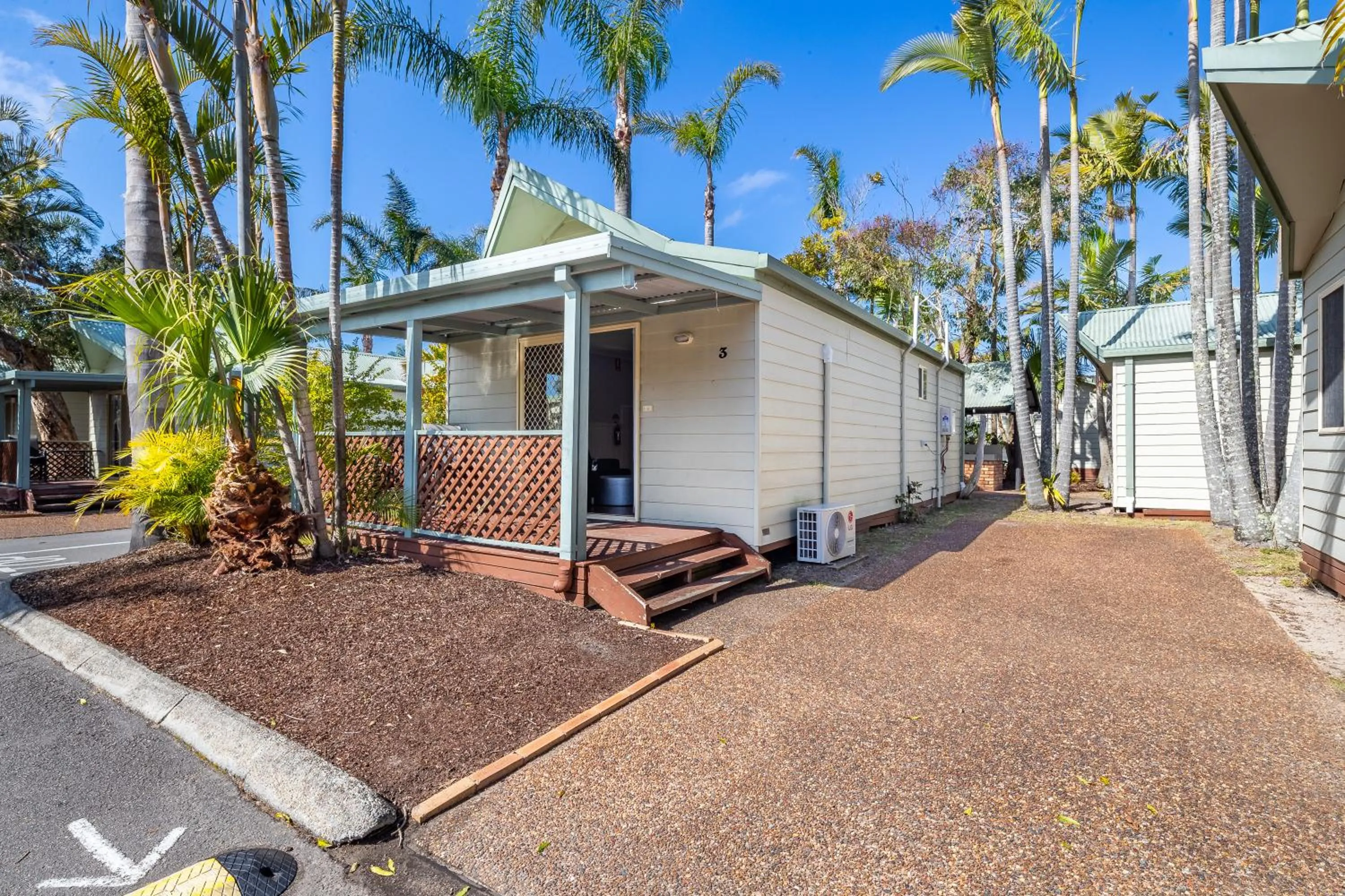 Facade/entrance in Ingenia Holidays One Mile Beach
