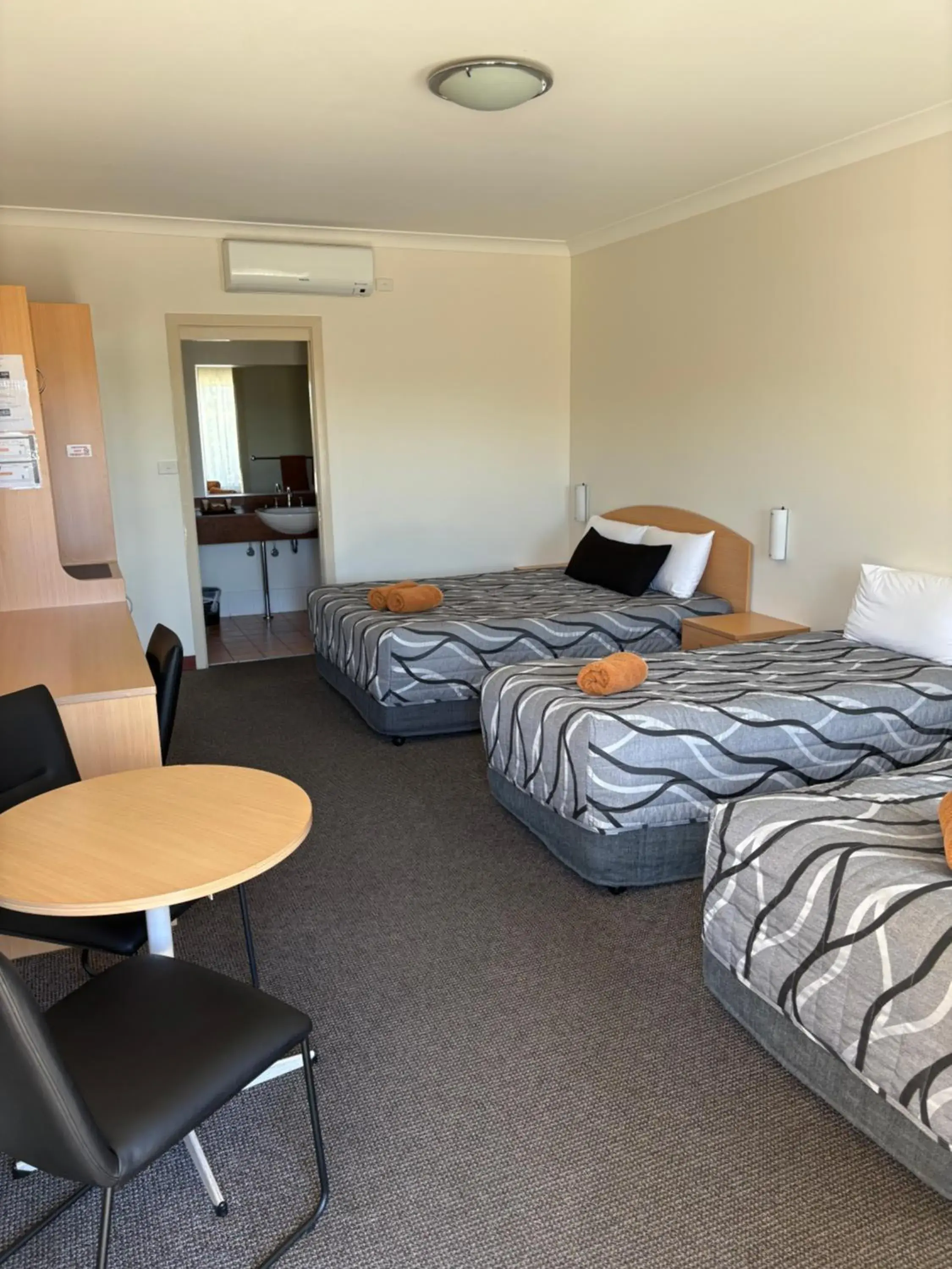 Family Room in Golden Guitar Motor Inn Family Room in Golden Guitar Motor Inn