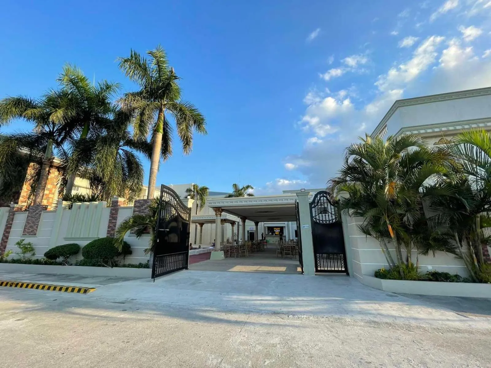 Property building in El Palacio Hotel & Resort