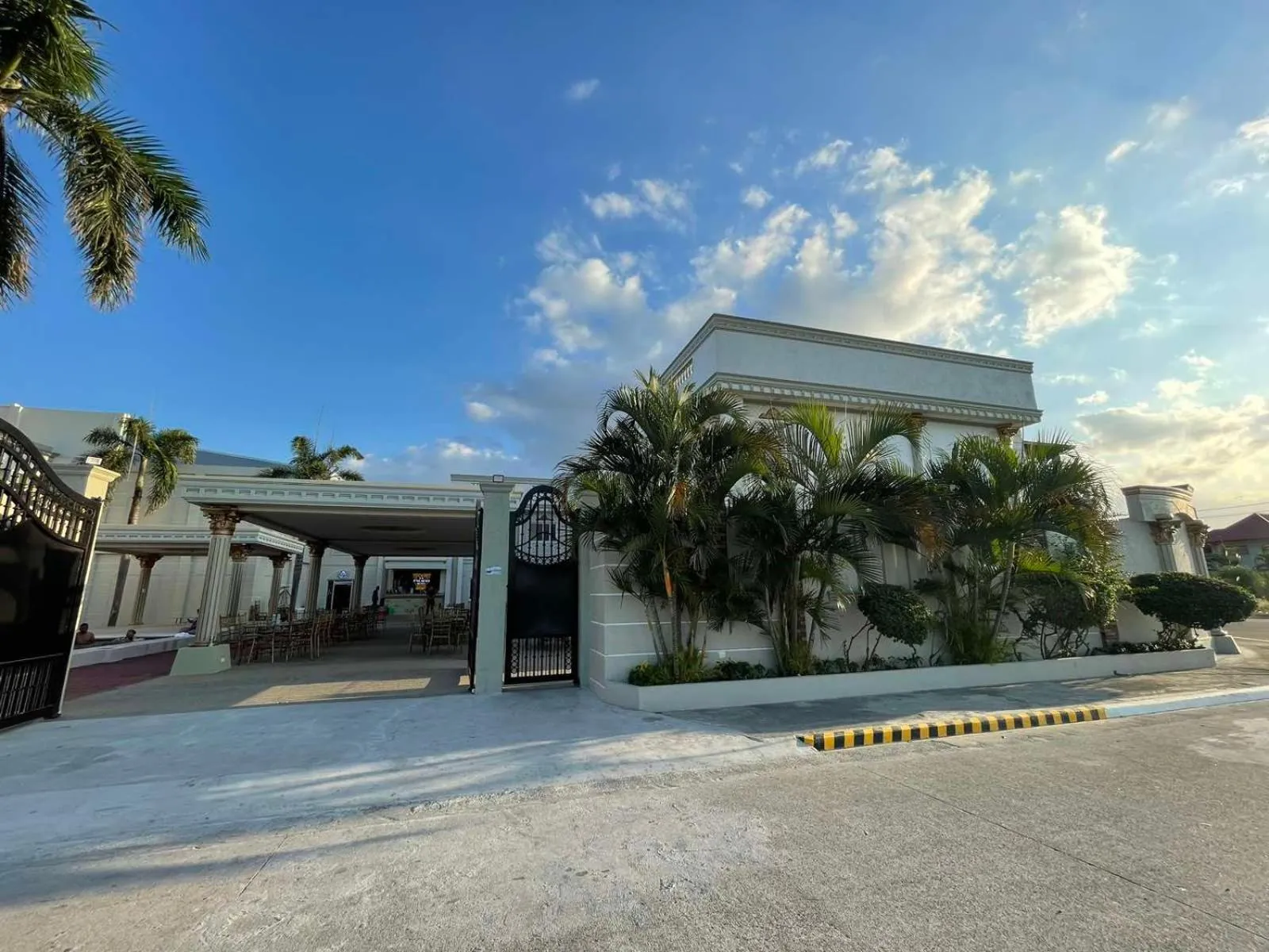 Property building in El Palacio Hotel & Resort