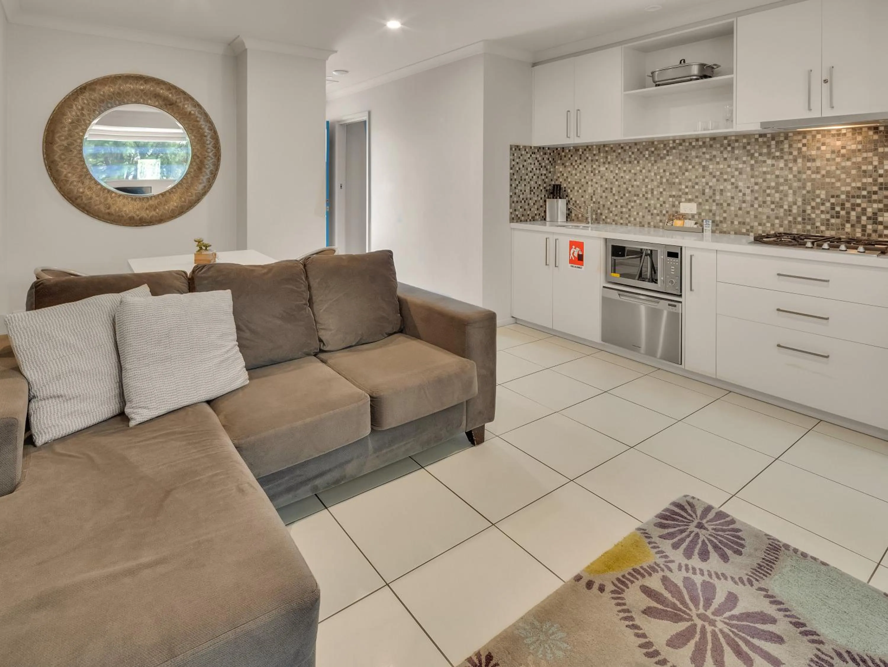 Kitchen or kitchenette in BIG4 Ingenia Holidays Queenscliff Beacon