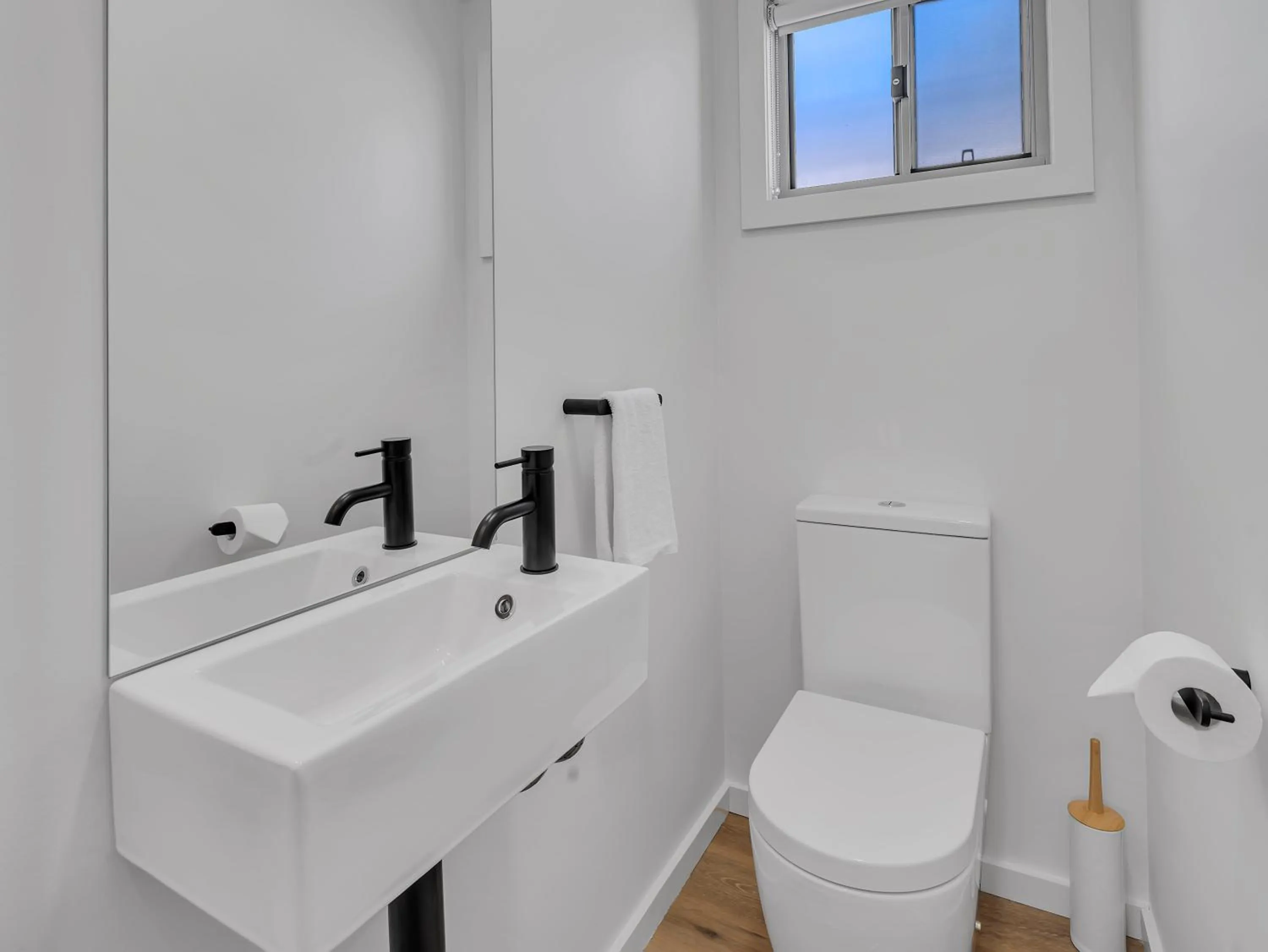 Toilet in BIG4 Ingenia Holidays Queenscliff Beacon