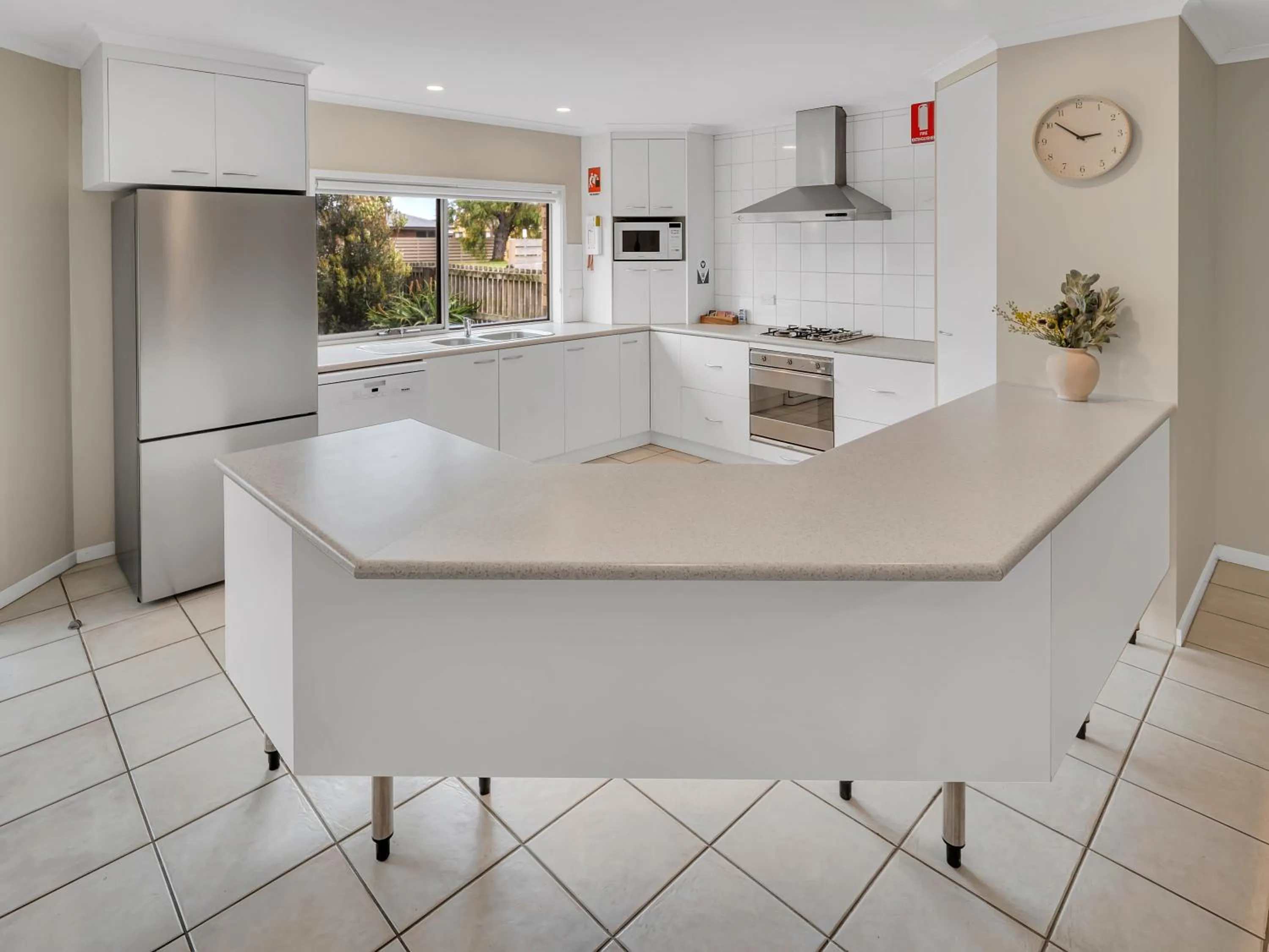Kitchen or kitchenette in BIG4 Ingenia Holidays Queenscliff Beacon